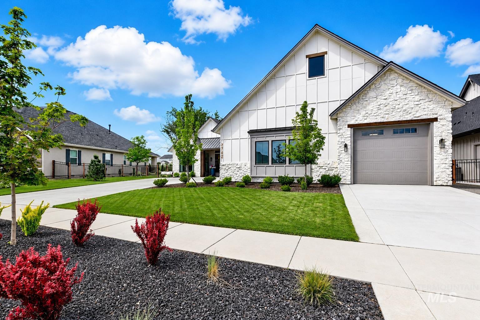 7742 W Palamas Drive, Eagle, Idaho 83616, 3 Bedrooms, 2.5 Bathrooms, Residential For Sale, Price $1,175,000,MLS 98993616