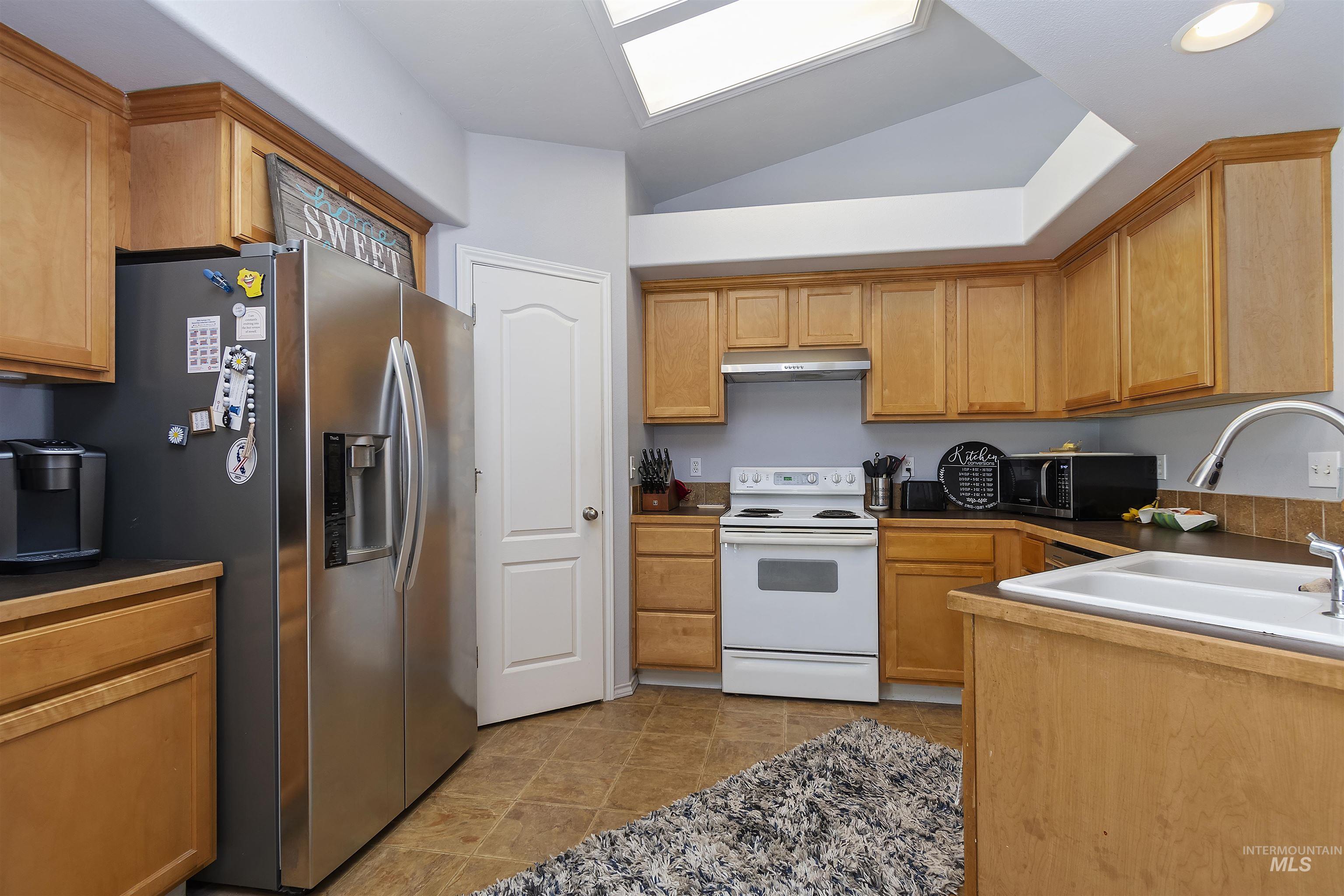 11743 W Huckleberry Dr, Nampa, Idaho 83651, 3 Bedrooms, 2 Bathrooms, Residential For Sale, Price $365,000,MLS 98993617