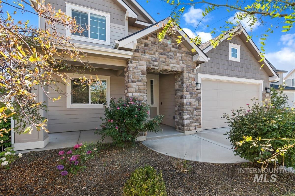 3535 W Lesina Street, Meridian, Idaho 83646, 4 Bedrooms, 2.5 Bathrooms, Residential For Sale, Price $724,500,MLS 98993618