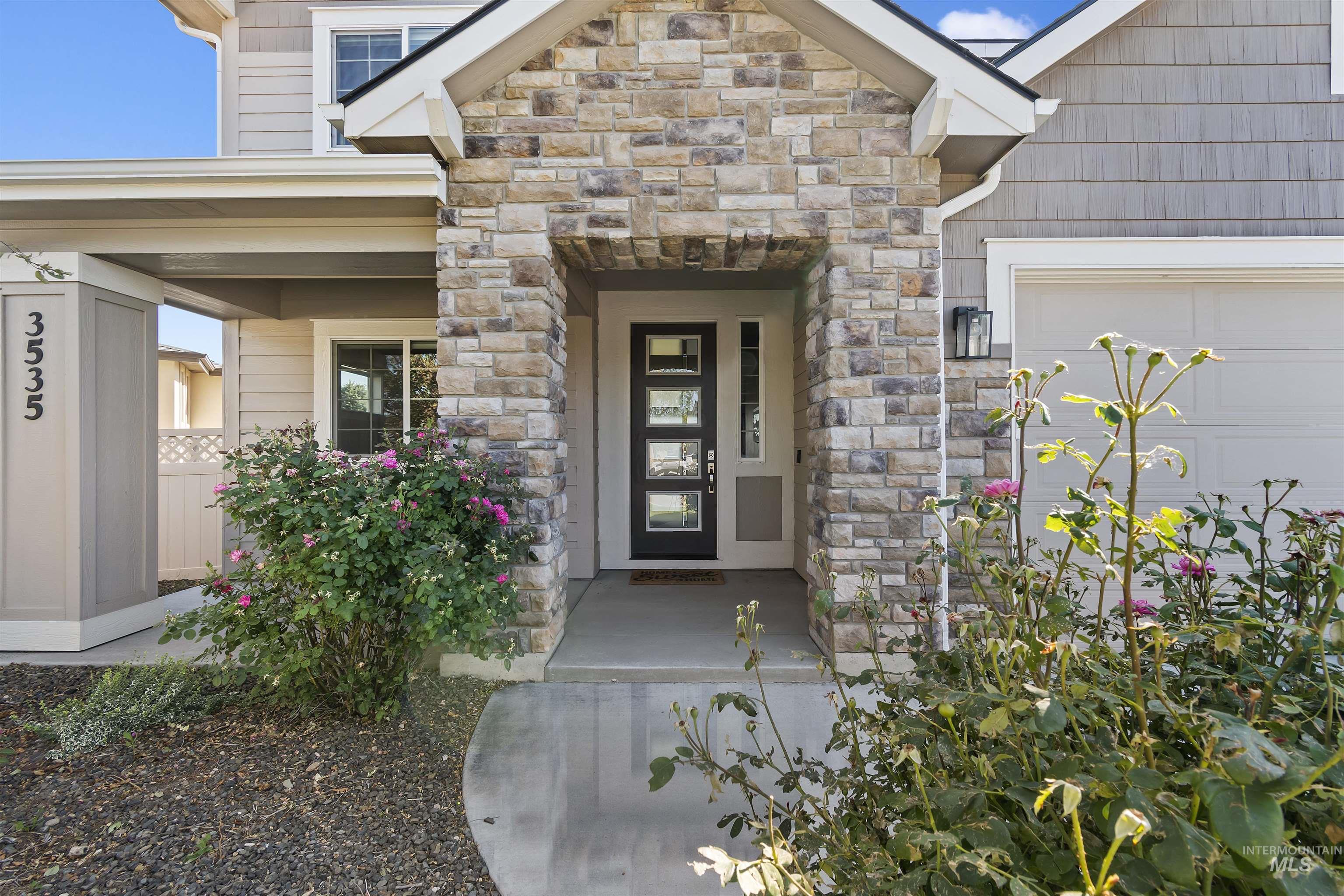 3535 W Lesina Street, Meridian, Idaho 83646, 4 Bedrooms, 2.5 Bathrooms, Residential For Sale, Price $724,500,MLS 98993618