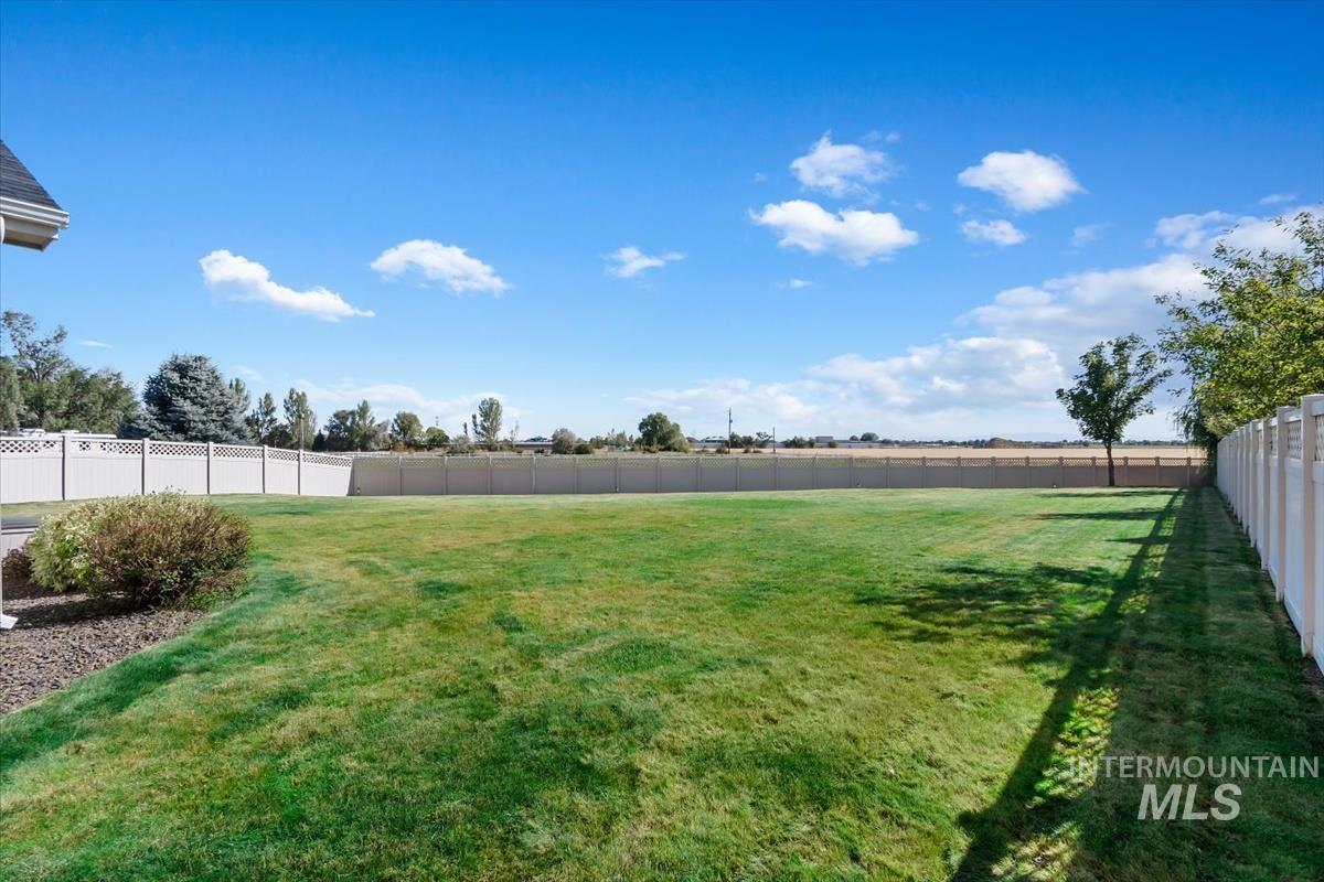 3535 W Lesina Street, Meridian, Idaho 83646, 4 Bedrooms, 2.5 Bathrooms, Residential For Sale, Price $724,500,MLS 98993618