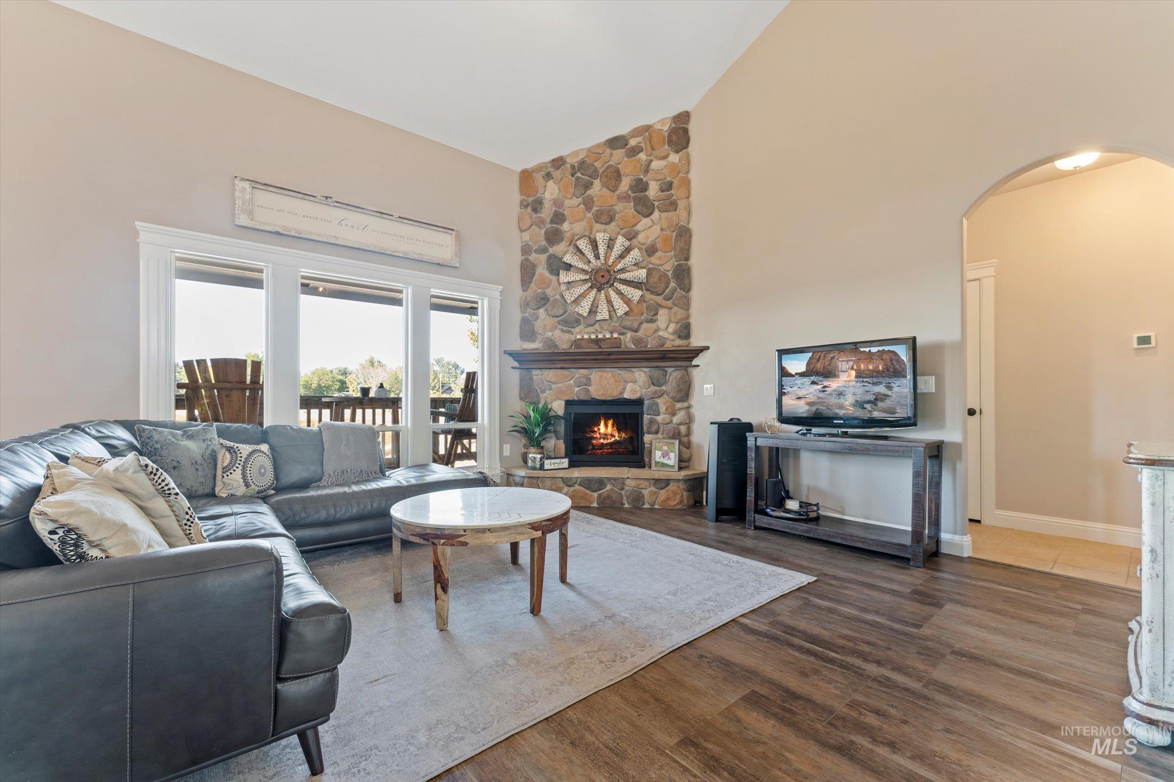 507 Triumph Dr, Middleton, Idaho 83644, 4 Bedrooms, 3.5 Bathrooms, Residential For Sale, Price $699,999,MLS 98993619