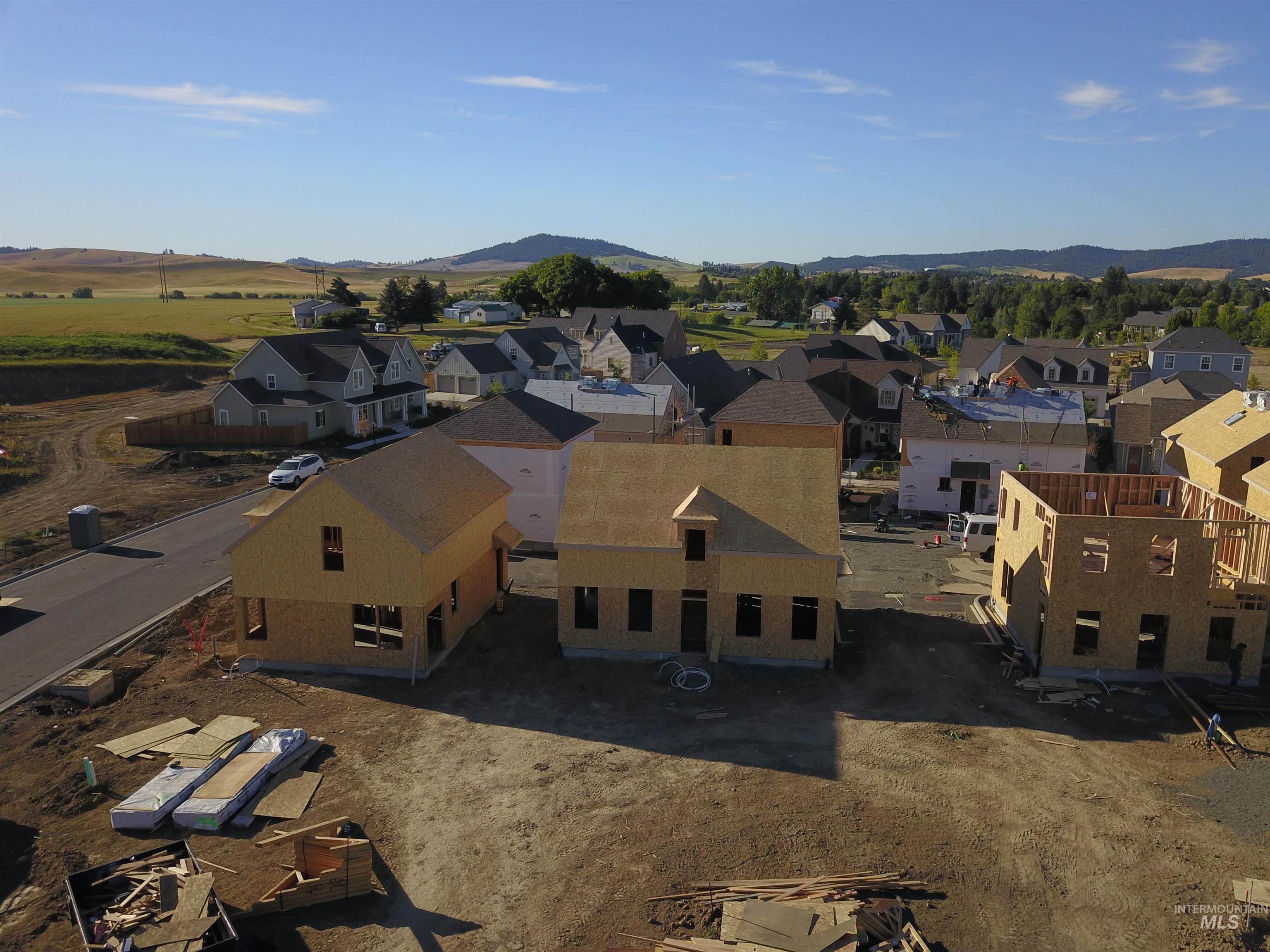 1629 Primrose Ct #8 "Dovetail", Moscow, Idaho 83843, 3 Bedrooms, 2.5 Bathrooms, Residential For Sale, Price $479,000,MLS 98993621