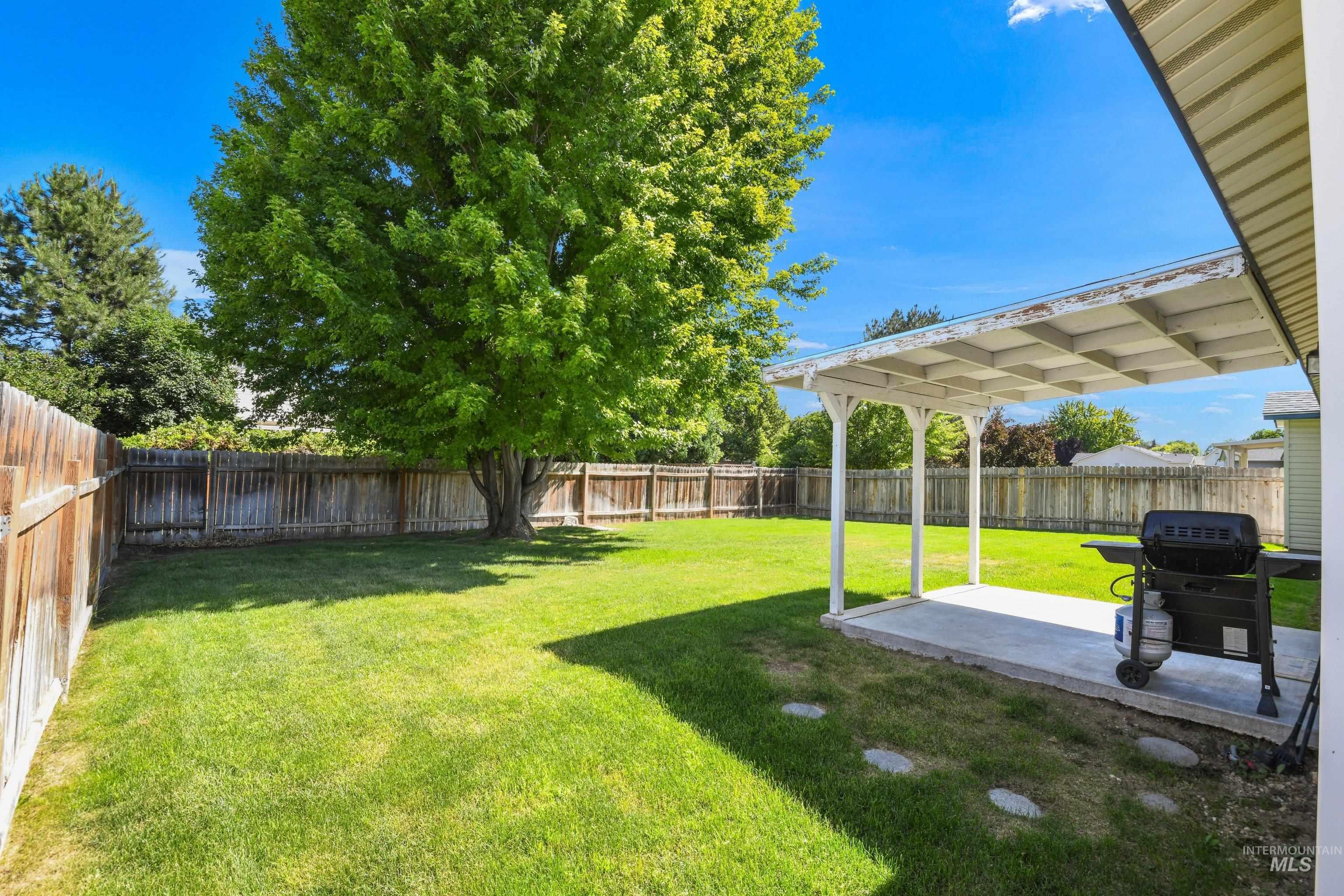 372 W Trophy St, Kuna, Idaho 83634, 3 Bedrooms, 2 Bathrooms, Residential For Sale, Price $414,900,MLS 98993623