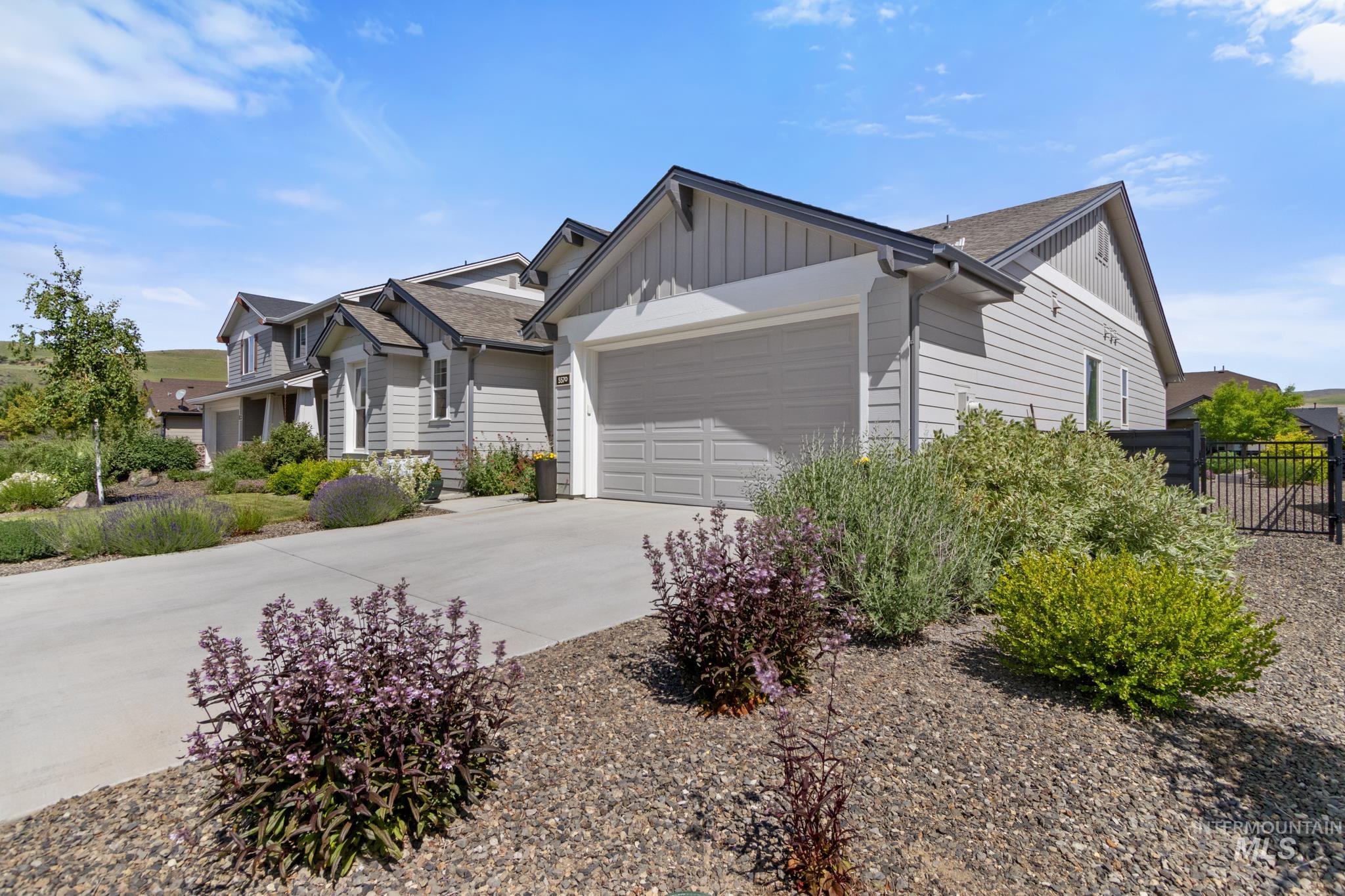 5570 W Hopwood, Boise, Idaho 83714, 3 Bedrooms, 2 Bathrooms, Residential For Sale, Price $565,000,MLS 98993624
