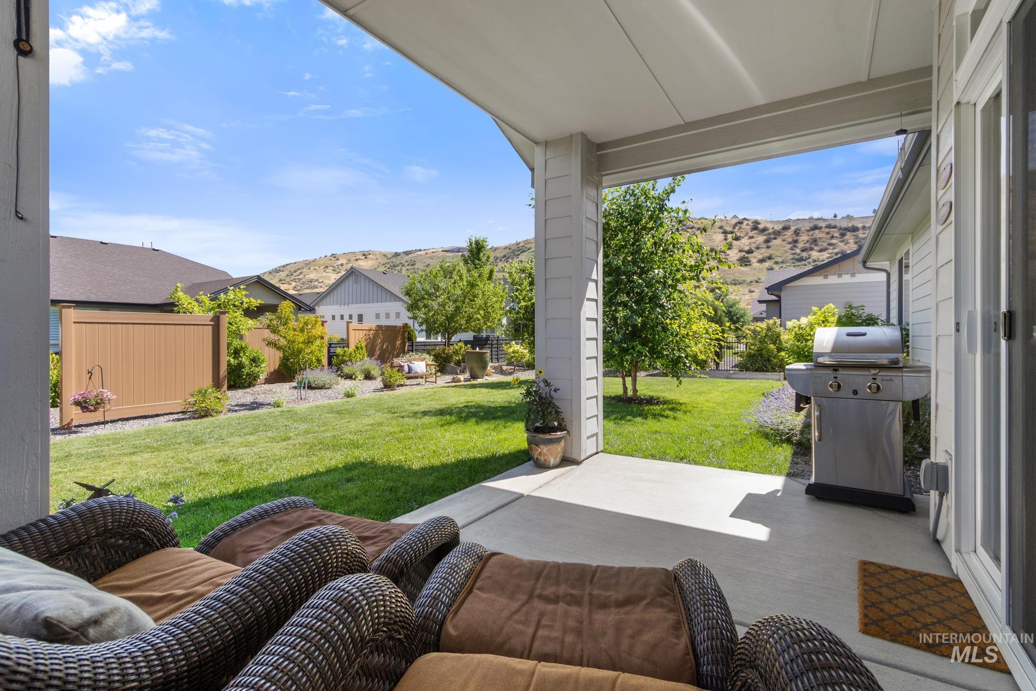 5570 W Hopwood, Boise, Idaho 83714, 3 Bedrooms, 2 Bathrooms, Residential For Sale, Price $565,000,MLS 98993624
