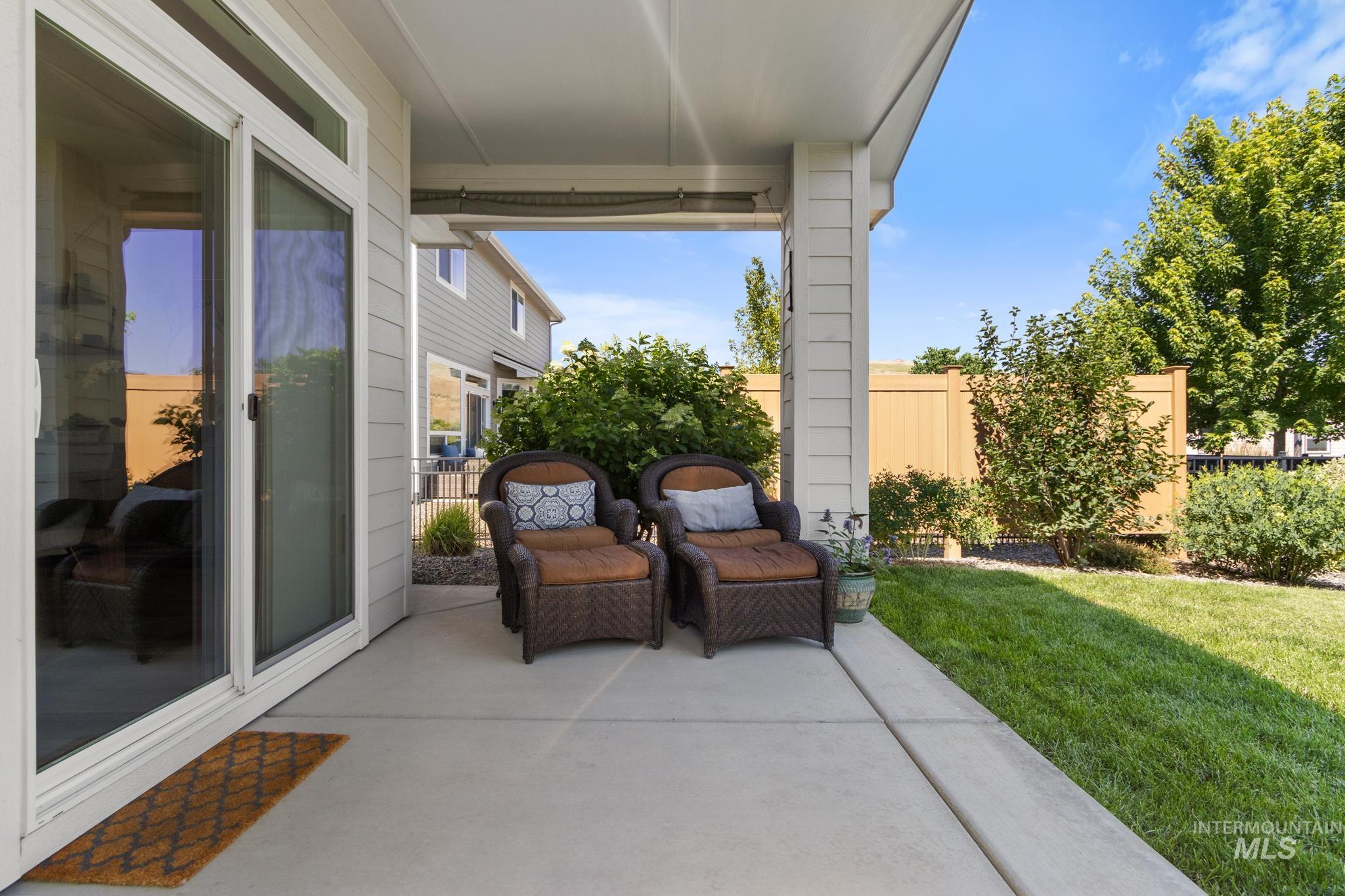 5570 W Hopwood, Boise, Idaho 83714, 3 Bedrooms, 2 Bathrooms, Residential For Sale, Price $565,000,MLS 98993624