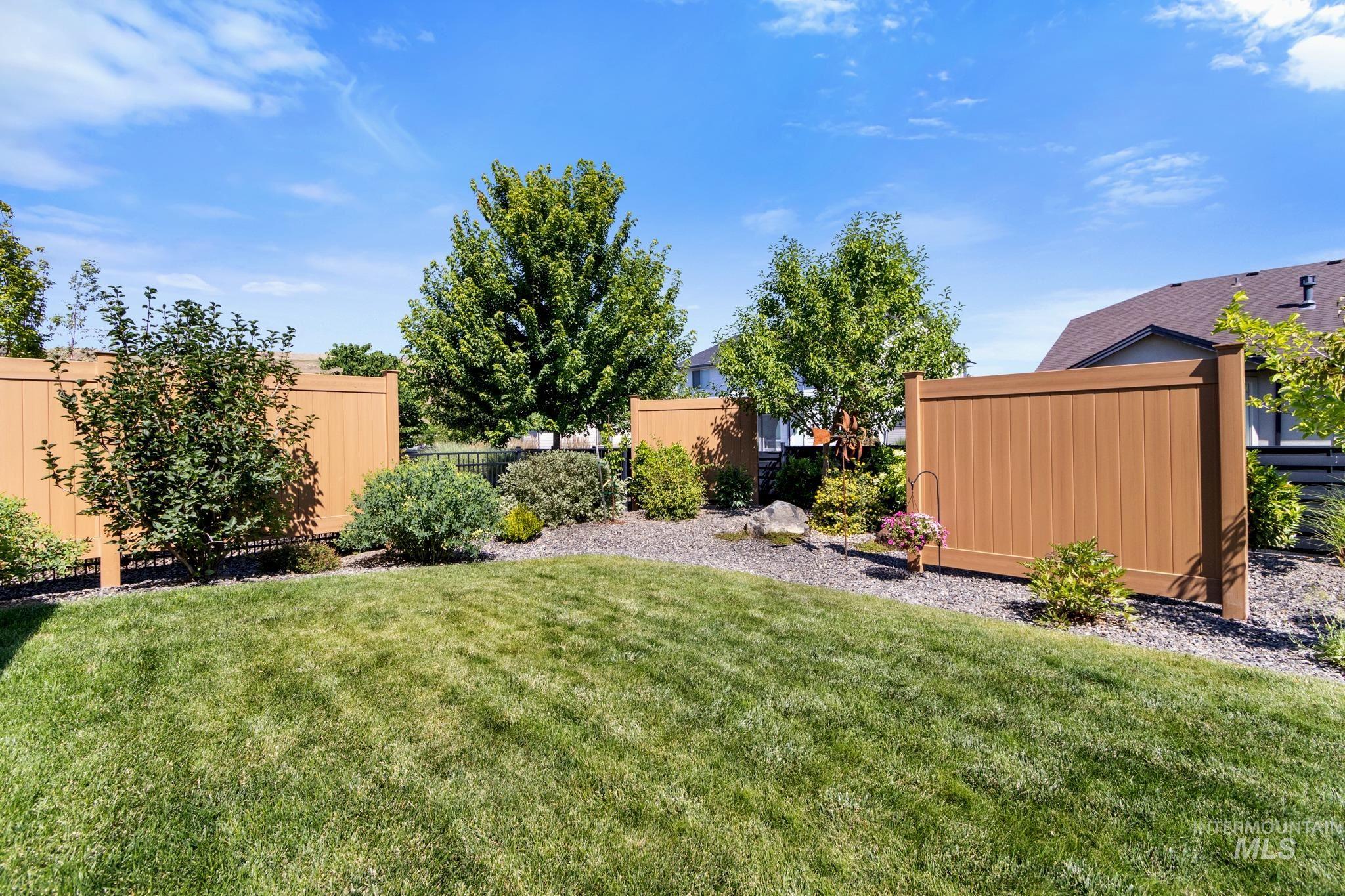 5570 W Hopwood, Boise, Idaho 83714, 3 Bedrooms, 2 Bathrooms, Residential For Sale, Price $565,000,MLS 98993624