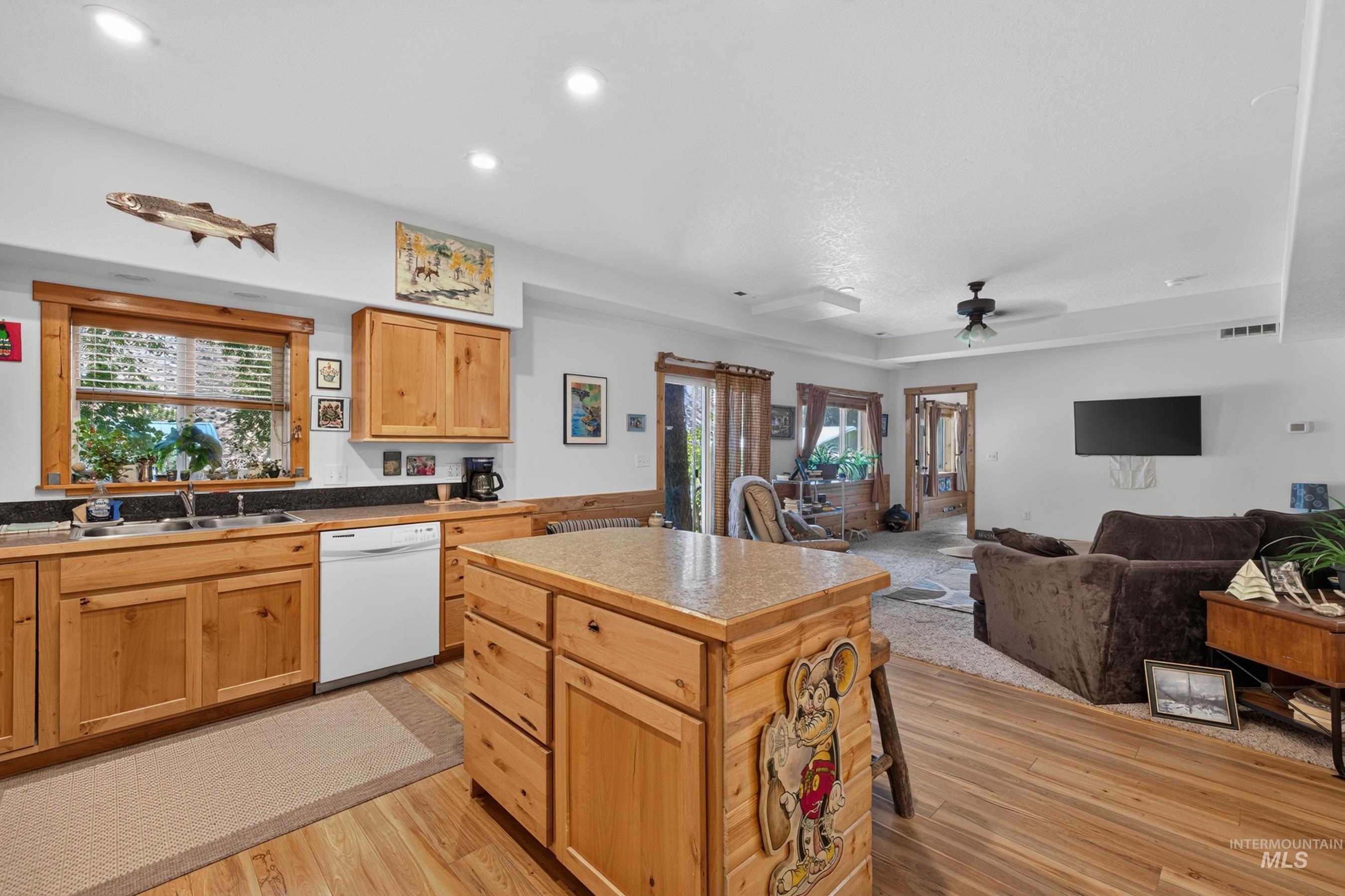 302 Berger Street, Riggins, Idaho 83549, 3 Bedrooms, 3 Bathrooms, Residential Income For Sale, Price $949,900, 98993625