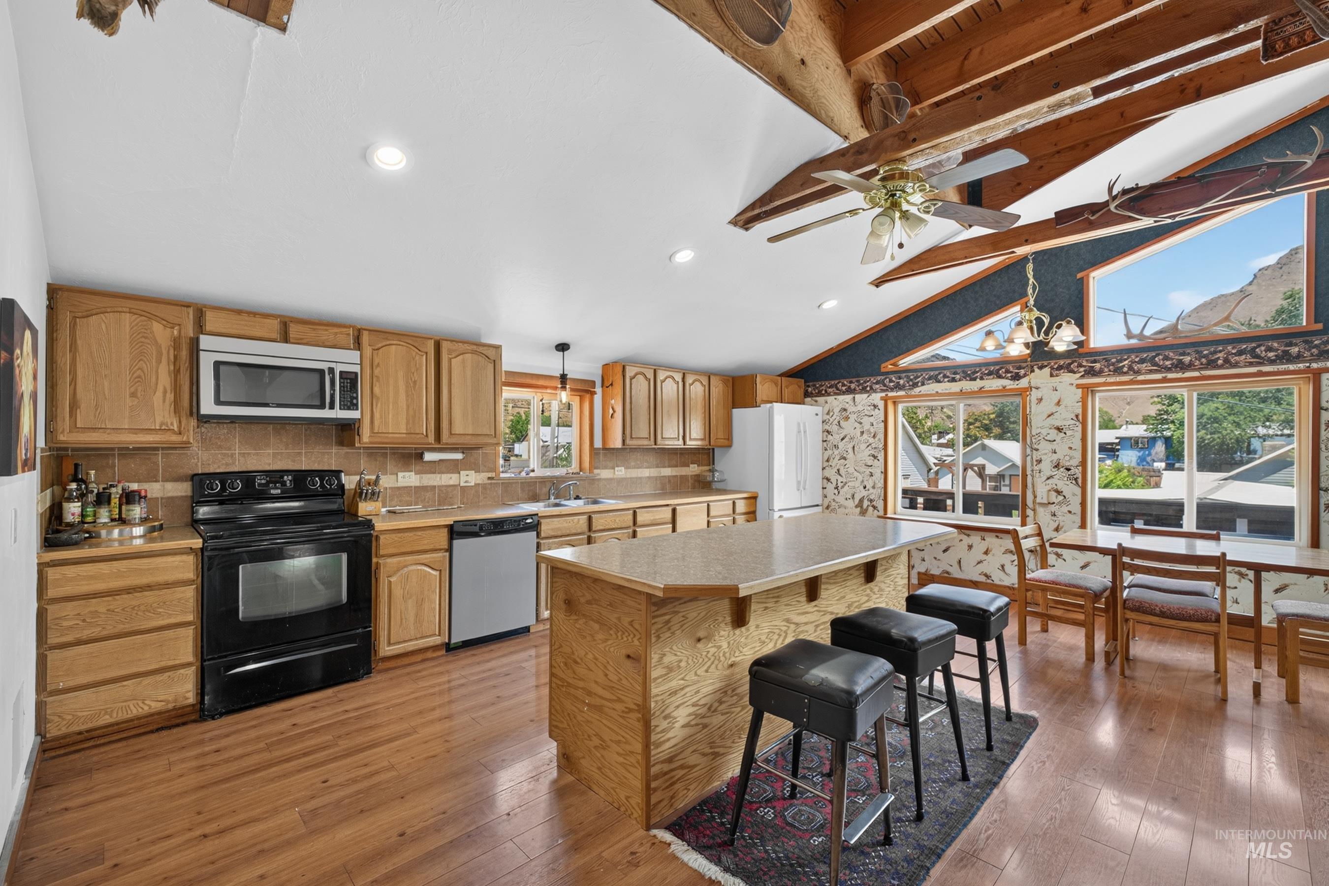 302 Berger Street, Riggins, Idaho 83549, 3 Bedrooms, 3 Bathrooms, Residential Income For Sale, Price $949,900, 98993625