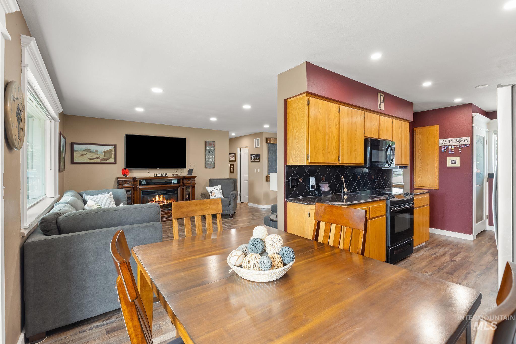 916 Cedar Dr, Lewiston, Idaho 83501, 3 Bedrooms, 2 Bathrooms, Residential For Sale, Price $469,000,MLS 98993626