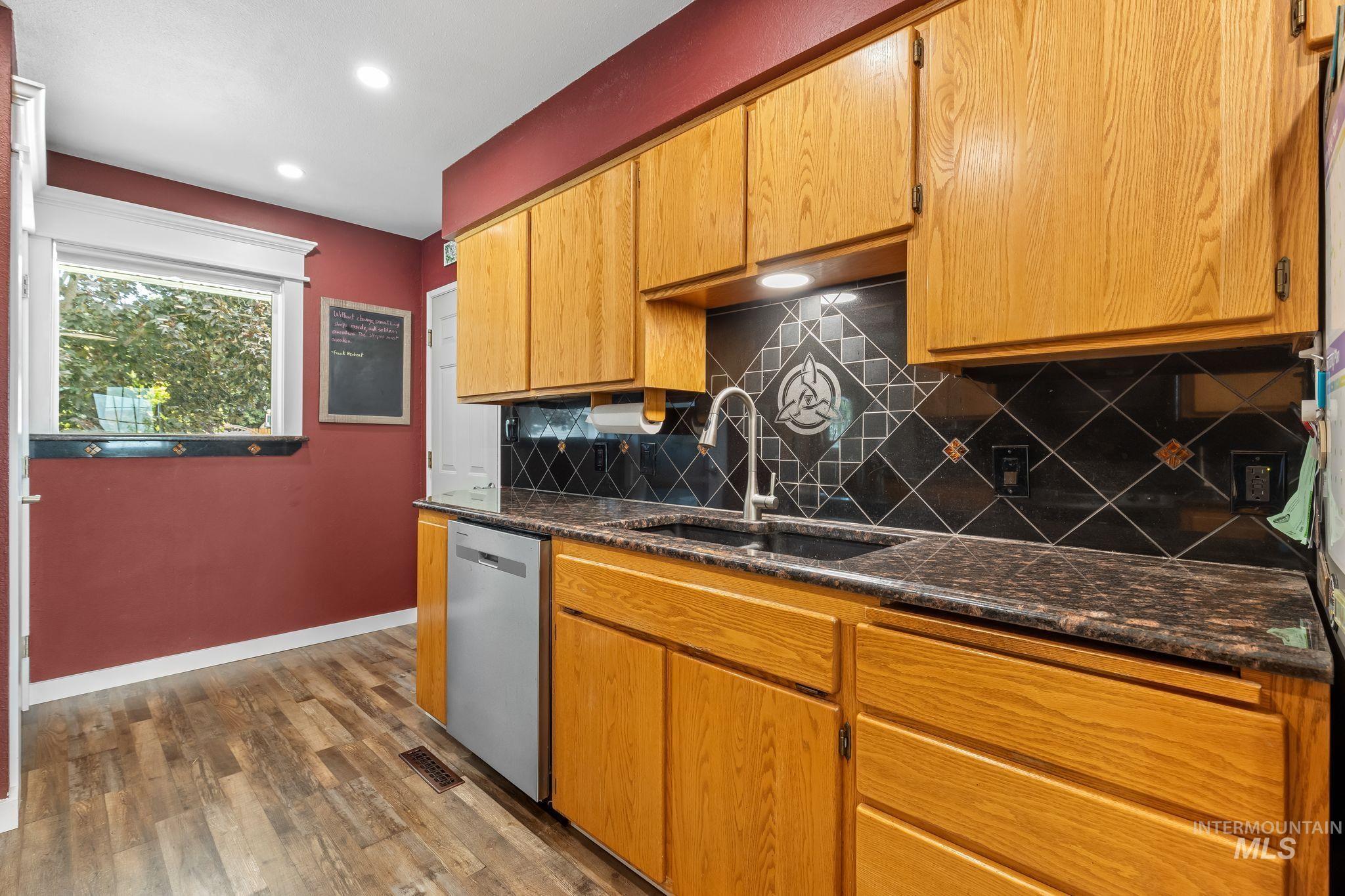 916 Cedar Dr, Lewiston, Idaho 83501, 3 Bedrooms, 2 Bathrooms, Residential For Sale, Price $469,000,MLS 98993626