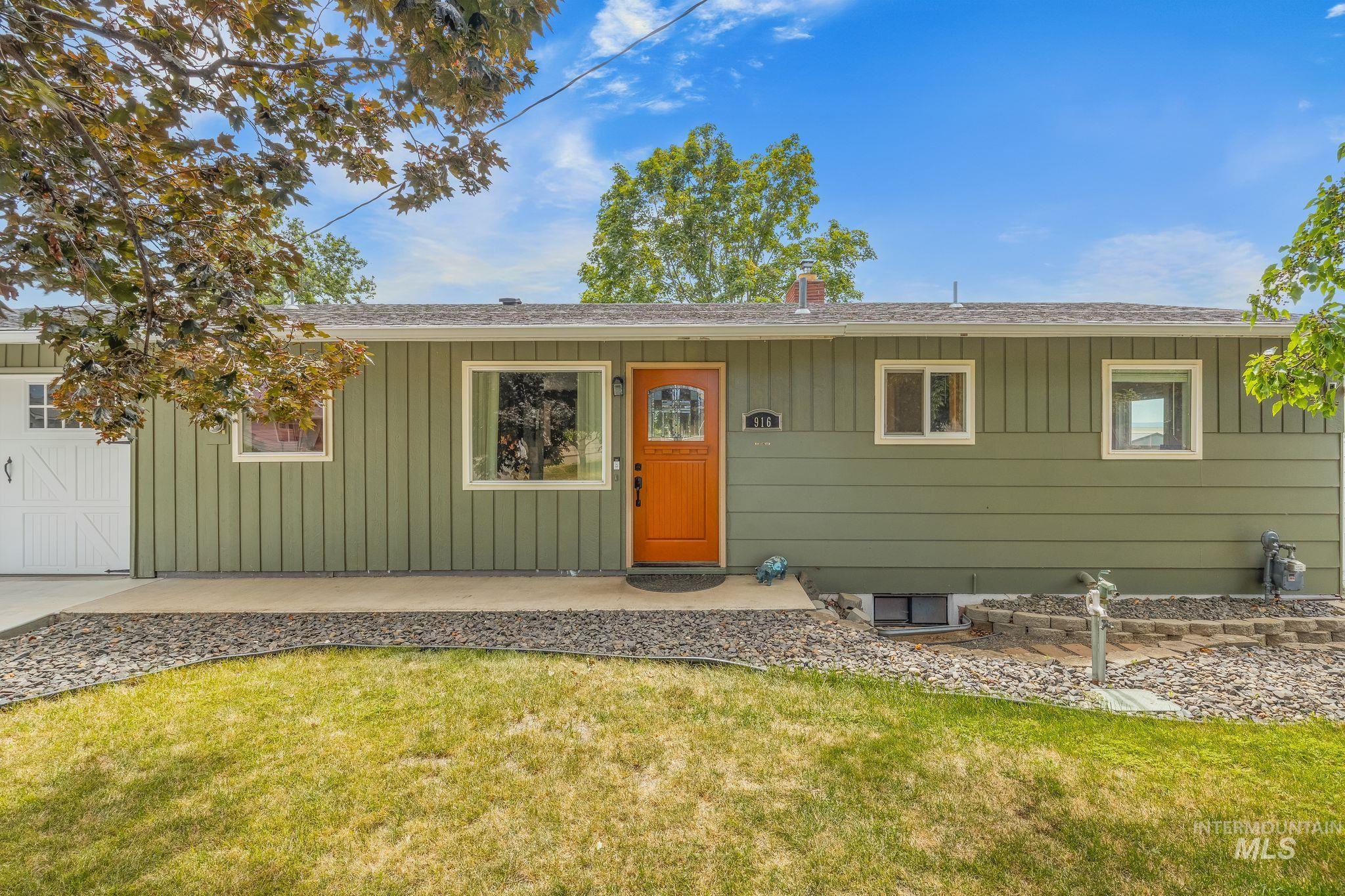 916 Cedar Dr, Lewiston, Idaho 83501, 3 Bedrooms, 2 Bathrooms, Residential For Sale, Price $469,000,MLS 98993626