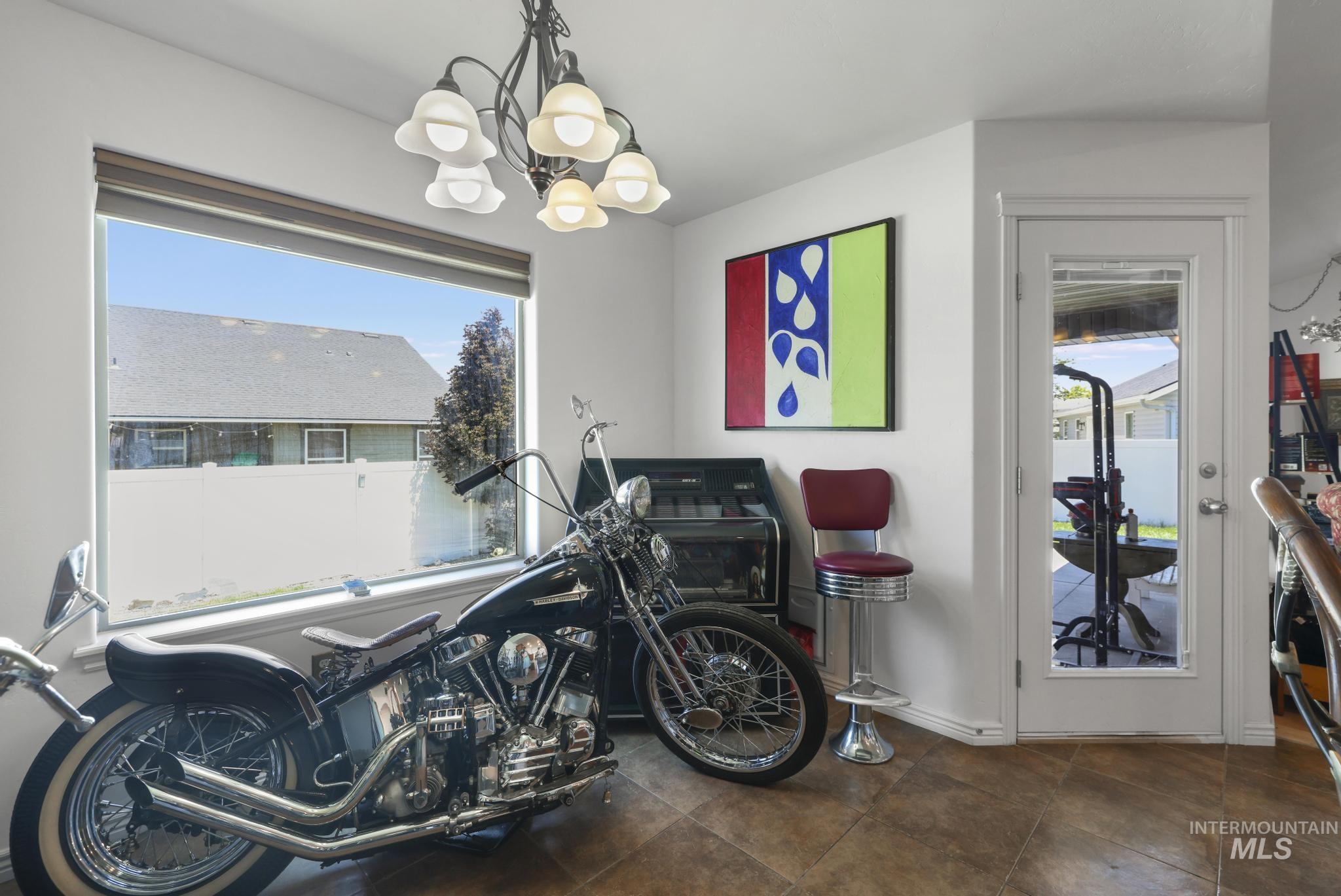 1002 Terra Ave, Twin Falls, Idaho 83301-4712, 4 Bedrooms, 2 Bathrooms, Residential For Sale, Price $385,000,MLS 98993627