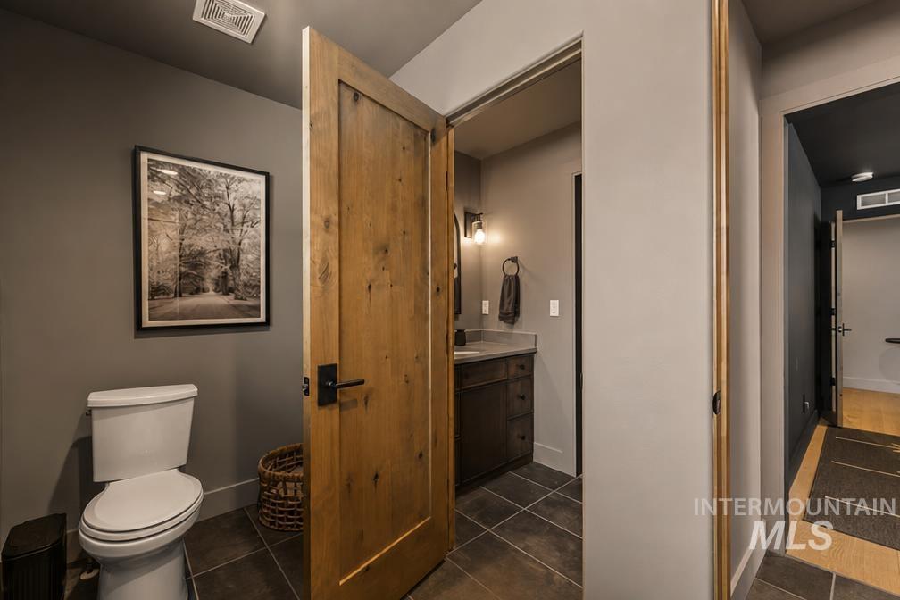 11 Larkspur, McCall, Idaho 83638, 4 Bedrooms, 3.5 Bathrooms, Residential For Sale, Price $1,850,000, 98993628