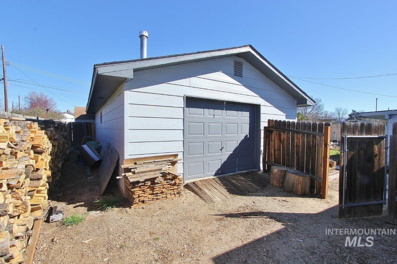 4002 W Normandie Dr., Boise, Idaho 83705, 3 Bedrooms, 1 Bathroom, Residential For Sale, Price $479,900,MLS 98993629