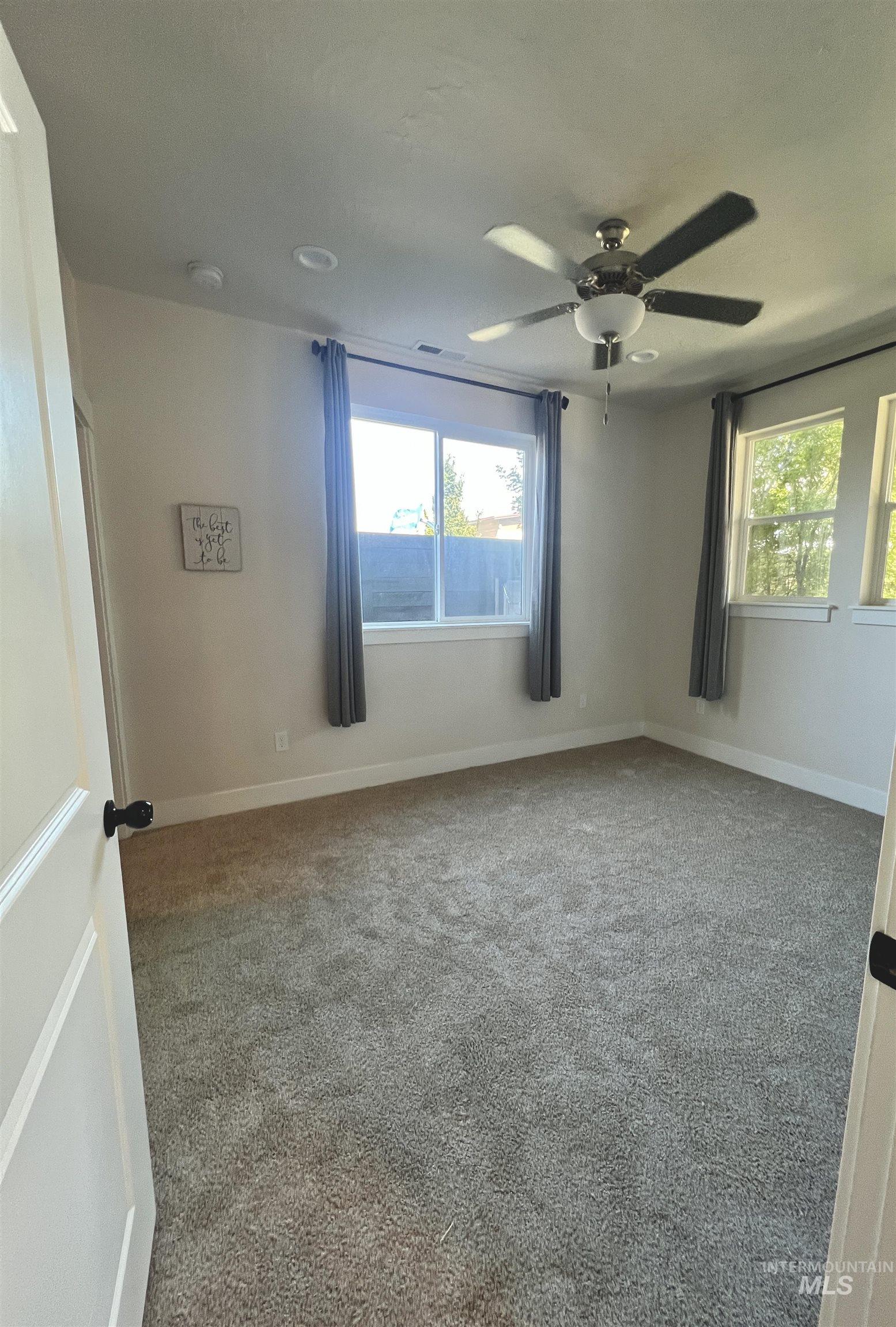 1475 N Bluffs Ridge Lane, Boise, Idaho 83704, 3 Bedrooms, 2 Bathrooms, Residential For Sale, Price $334,000,MLS 98993631