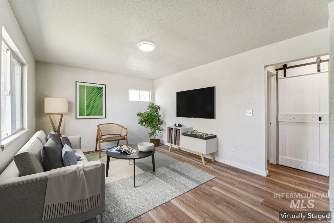 3504 N Jackie Ln, Boise, Idaho 83704, 2 Bedrooms, 1 Bathroom, Residential For Sale, Price $349,000, 98993633