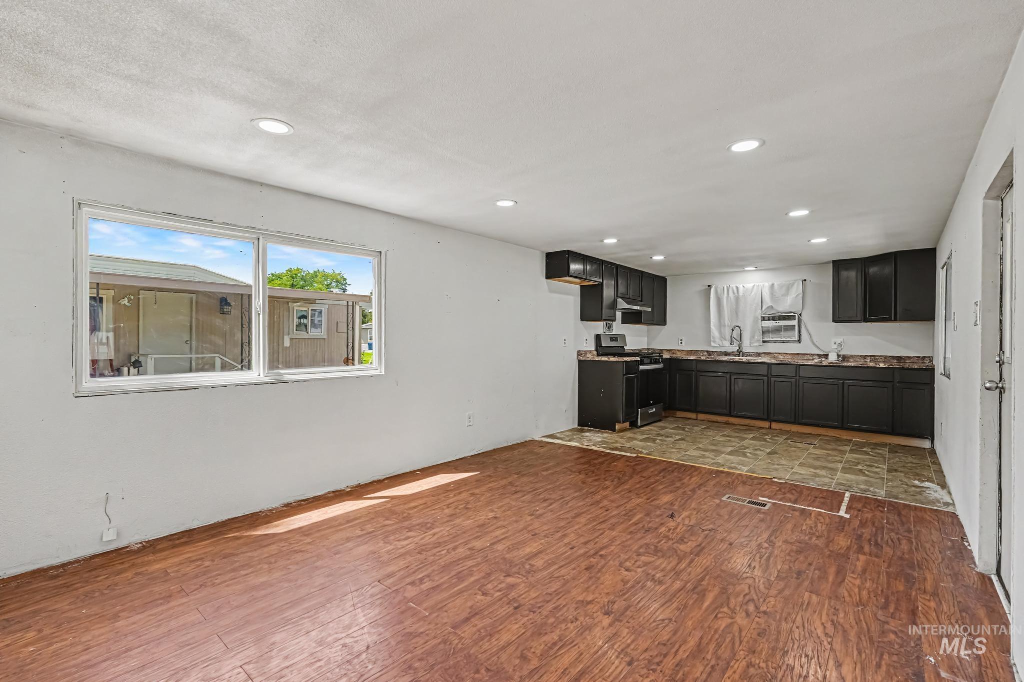 1410 W. Flamingo Avenue, Nampa, Idaho 83651, 2 Bedrooms, 1 Bathroom, Residential For Sale, Price $50,000, 98993636