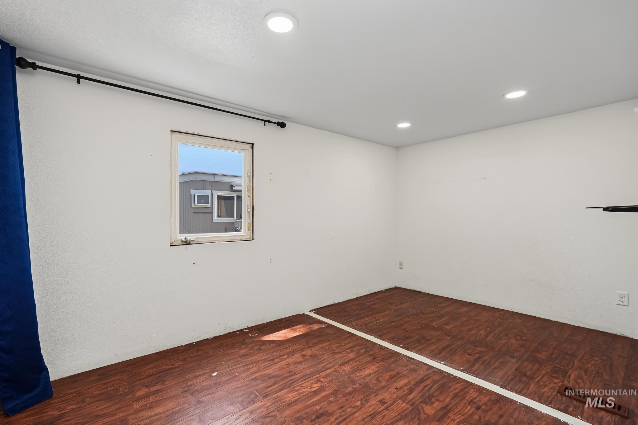 1410 W. Flamingo Avenue, Nampa, Idaho 83651, 2 Bedrooms, 1 Bathroom, Residential For Sale, Price $50,000, 98993636