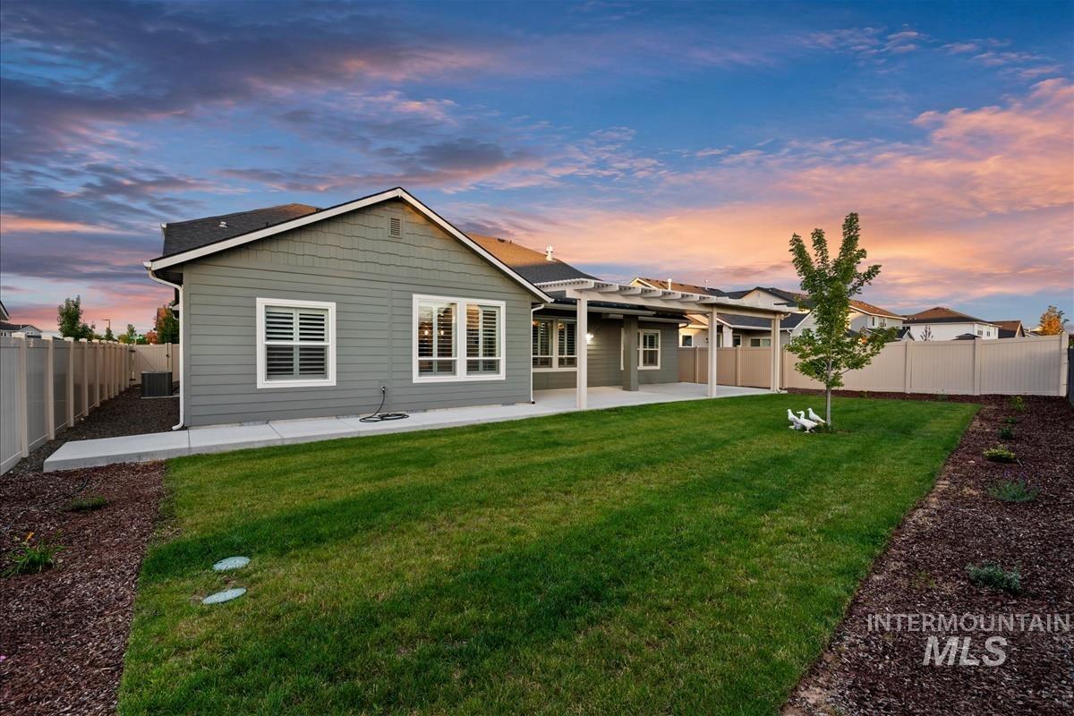 15451 Lutsen Ave, Caldwell, Idaho 83607, 4 Bedrooms, 2 Bathrooms, Residential For Sale, Price $529,900, 98993641