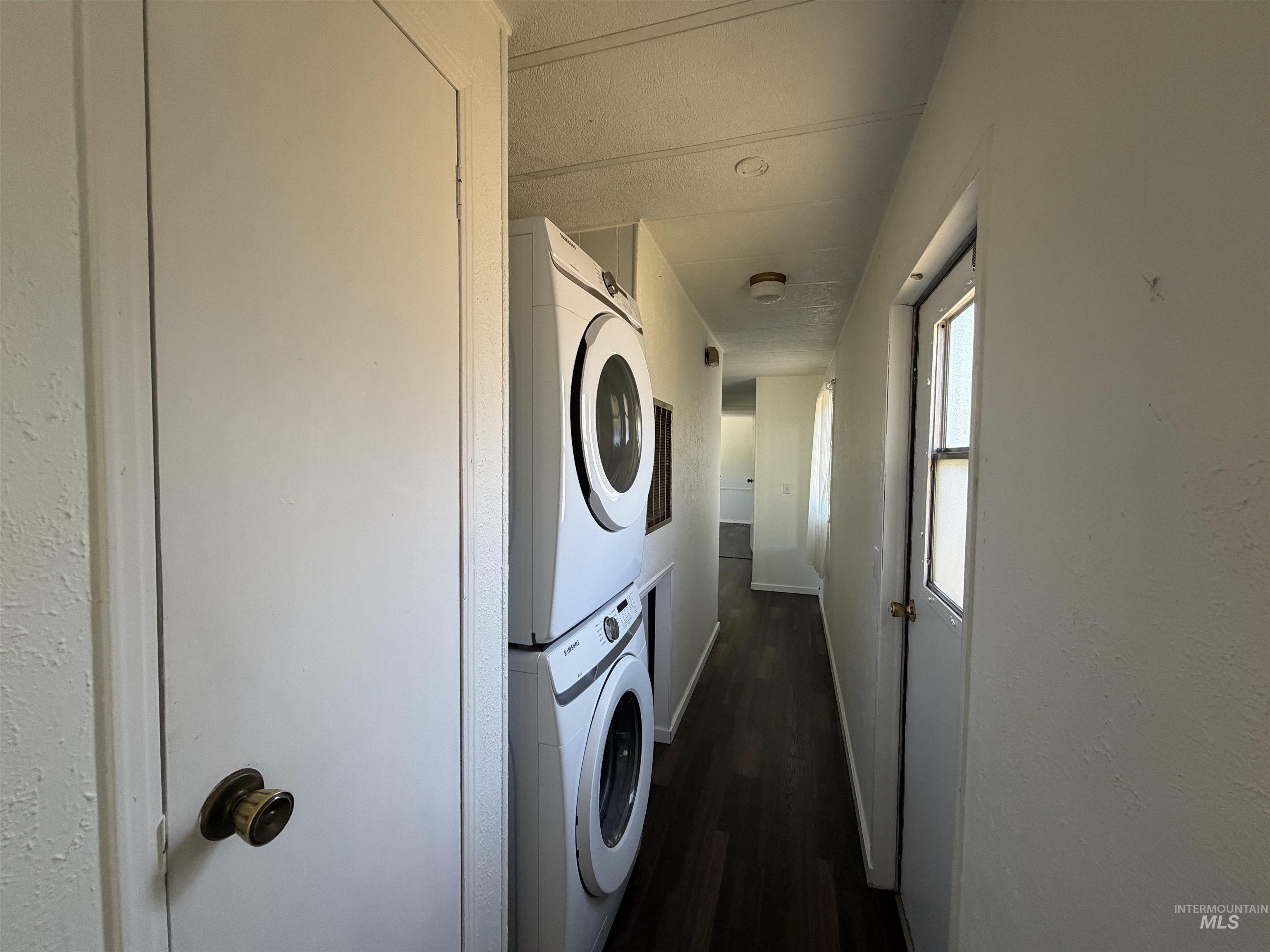 411 N Almon, Moscow, Idaho 83843, 2 Bedrooms, 1 Bathroom, Residential For Sale, Price $59,000, 98993642