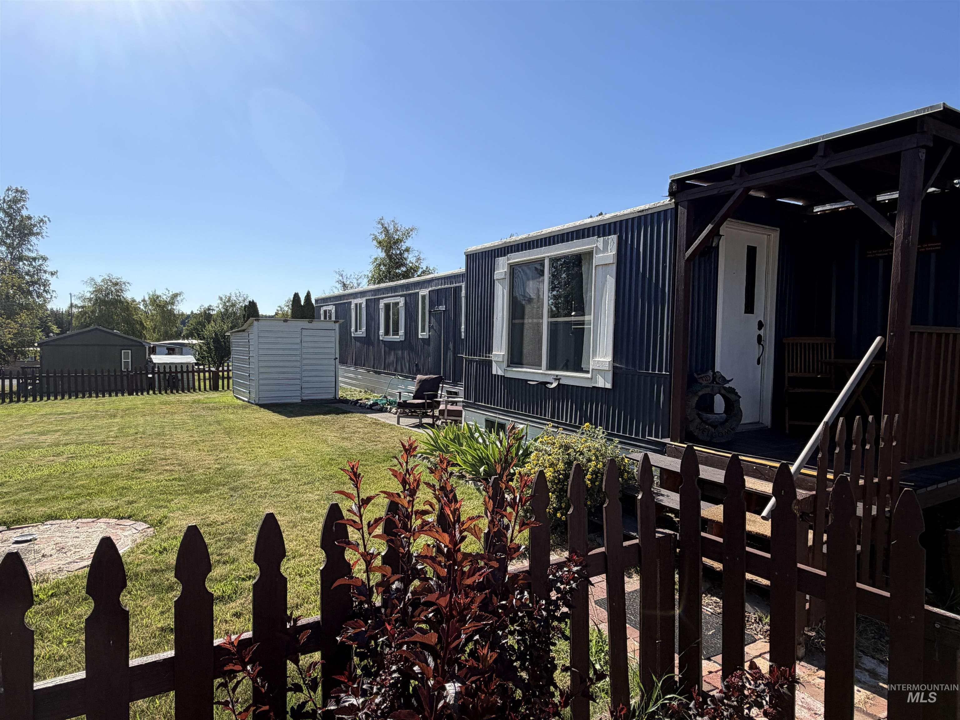 411 N Almon, Moscow, Idaho 83843, 2 Bedrooms, 1 Bathroom, Residential For Sale, Price $59,000, 98993642