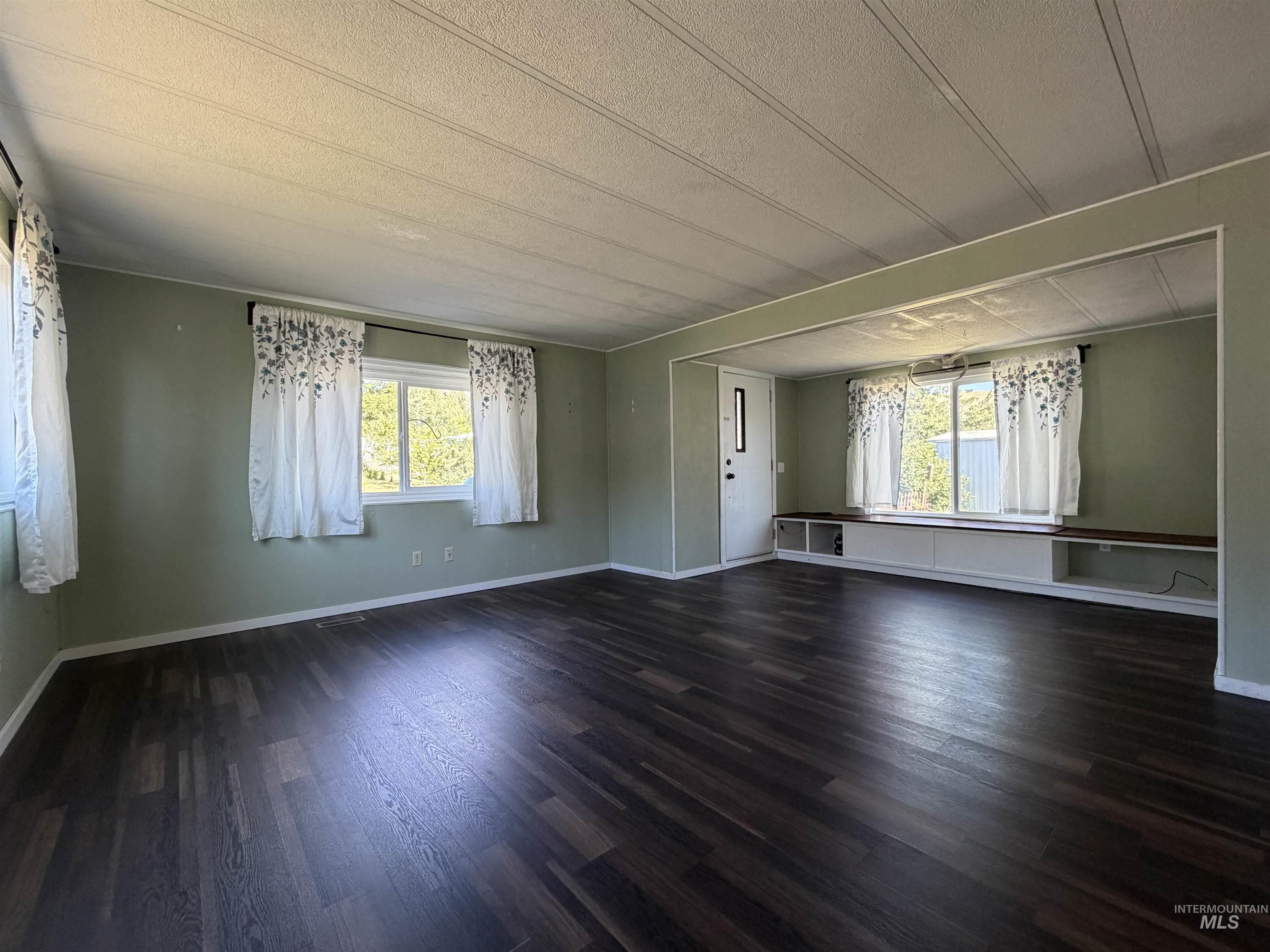 411 N Almon, Moscow, Idaho 83843, 2 Bedrooms, 1 Bathroom, Residential For Sale, Price $59,000, 98993642