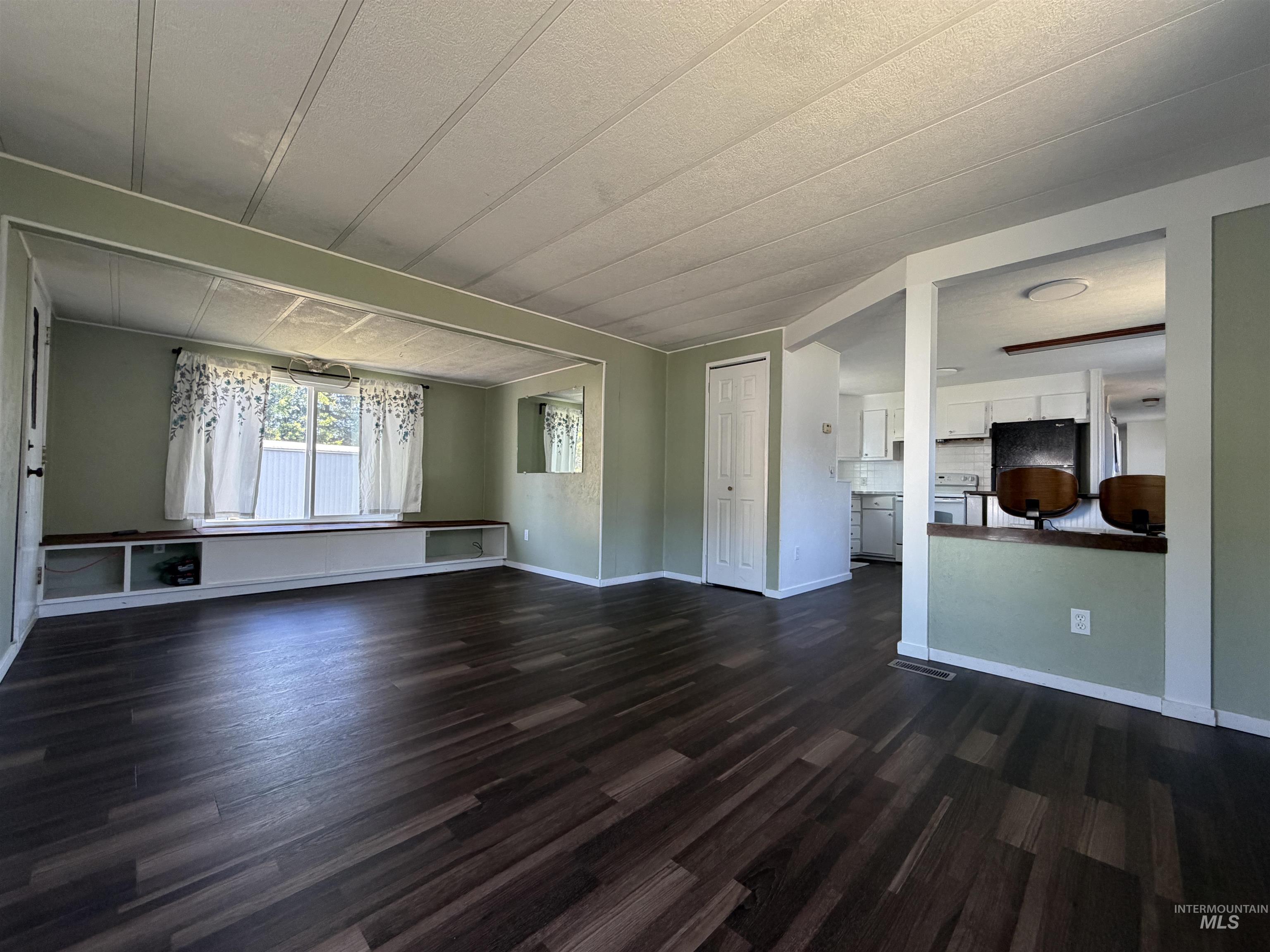 411 N Almon, Moscow, Idaho 83843, 2 Bedrooms, 1 Bathroom, Residential For Sale, Price $59,000, 98993642