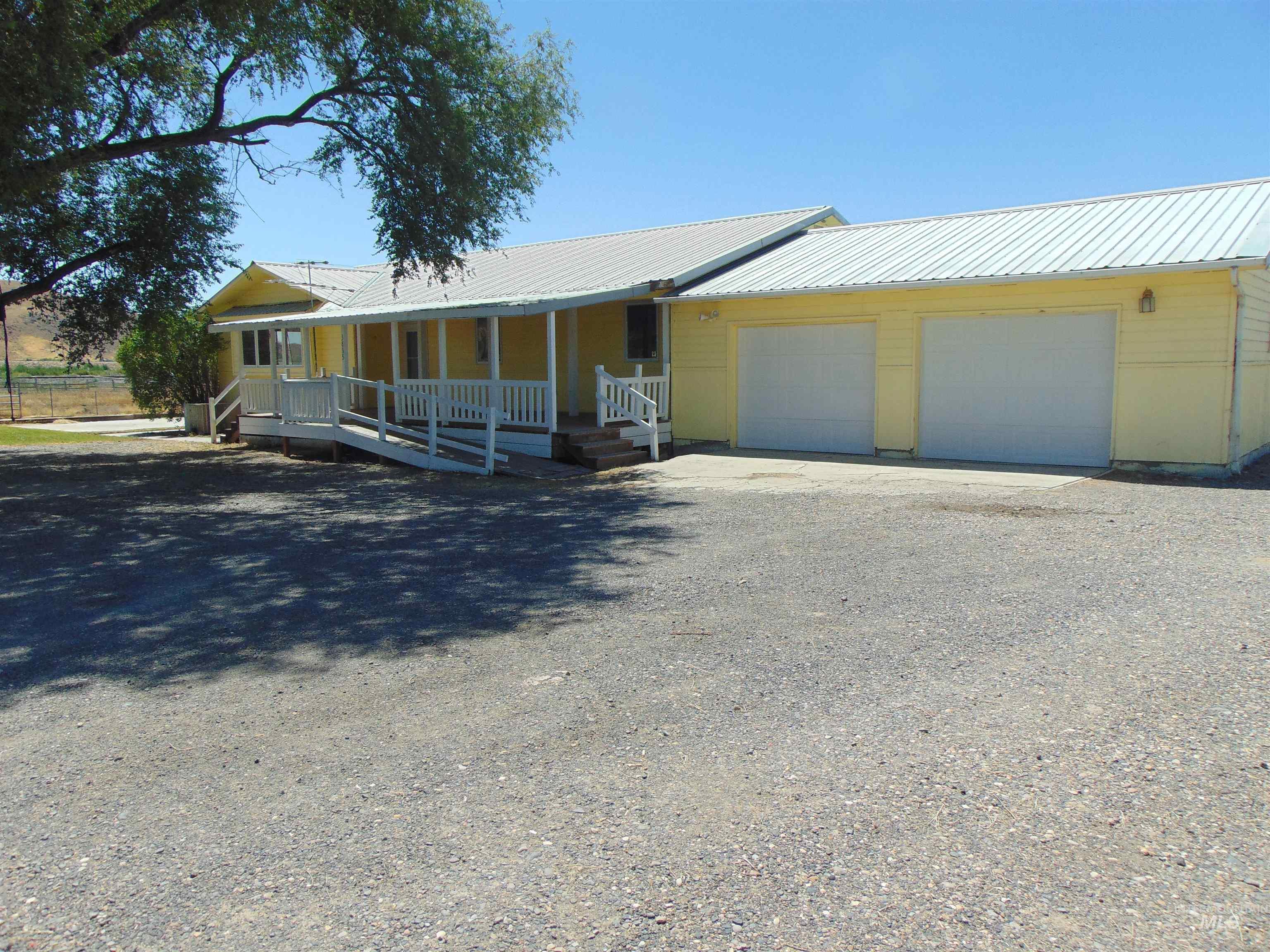 3855 Saddlehorn Lane, Vale, Oregon 97918, 3 Bedrooms, 2 Bathrooms, Residential For Sale, Price $425,000, 98993645