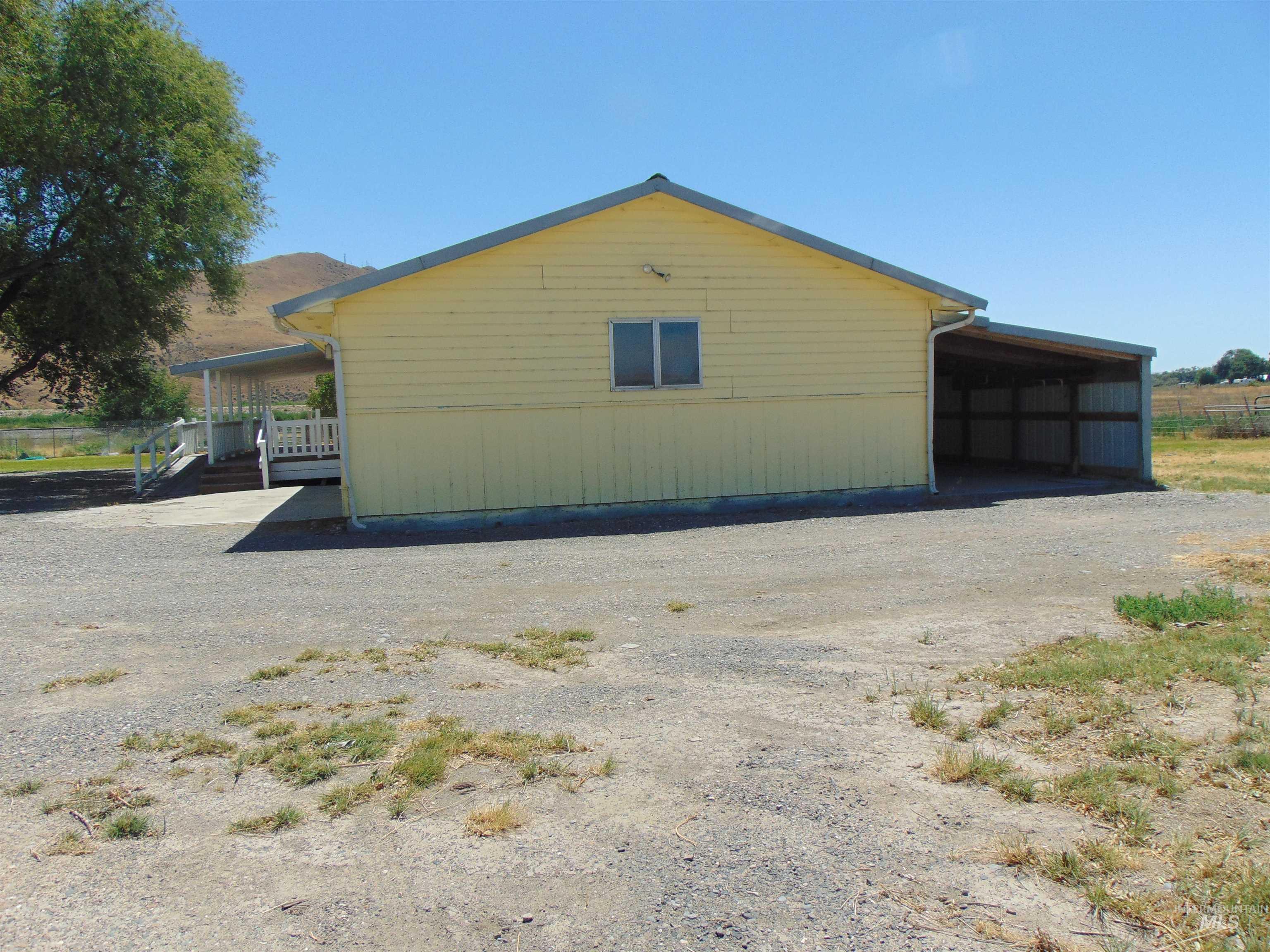 3855 Saddlehorn Lane, Vale, Oregon 97918, 3 Bedrooms, 2 Bathrooms, Residential For Sale, Price $425,000, 98993645
