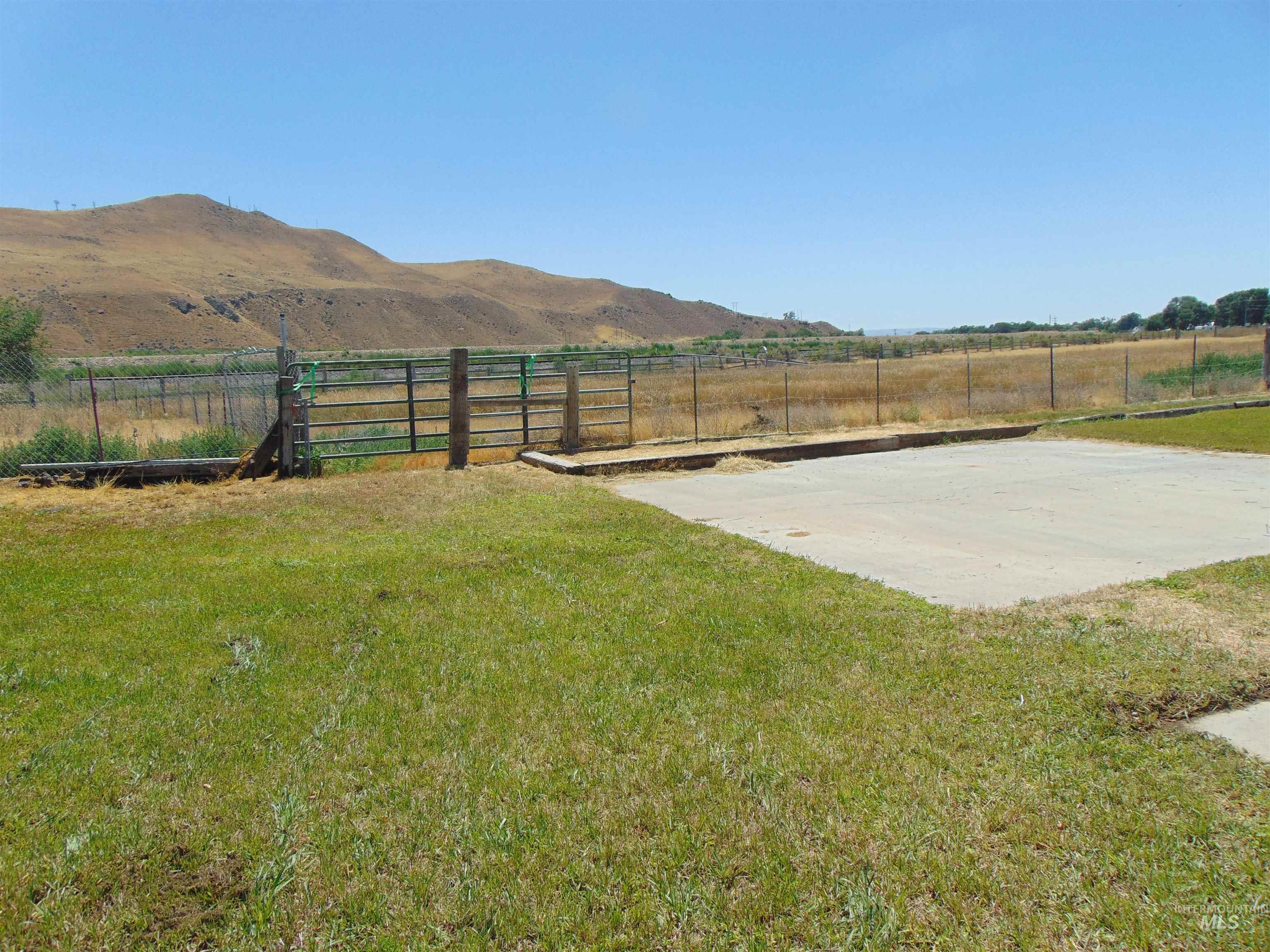 3855 Saddlehorn Lane, Vale, Oregon 97918, 3 Bedrooms, 2 Bathrooms, Residential For Sale, Price $425,000, 98993645
