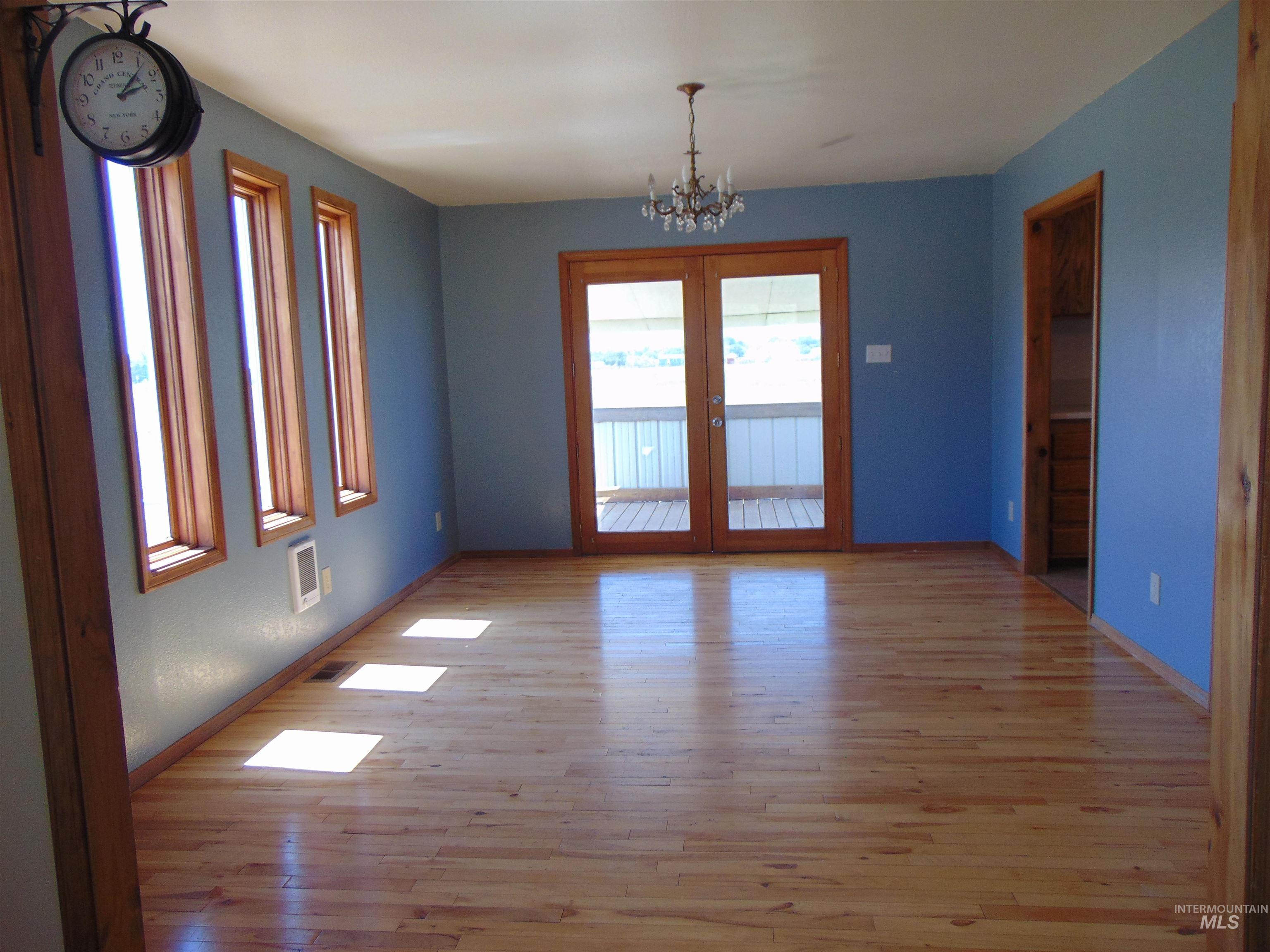 3855 Saddlehorn Lane, Vale, Oregon 97918, 3 Bedrooms, 2 Bathrooms, Residential For Sale, Price $425,000, 98993645