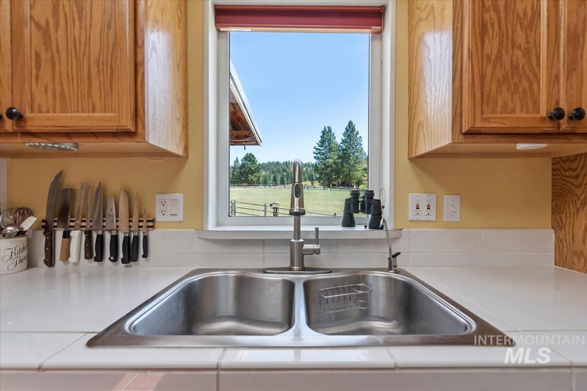 23 Woodland Dr, Garden Valley, Idaho 83622, 3 Bedrooms, 2 Bathrooms, Residential For Sale, Price $515,000, 98993647