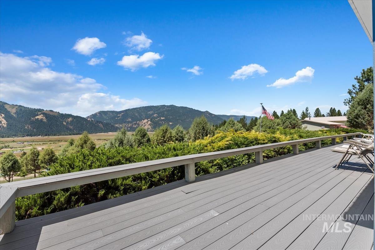 23 Woodland Dr, Garden Valley, Idaho 83622, 3 Bedrooms, 2 Bathrooms, Residential For Sale, Price $515,000, 98993647