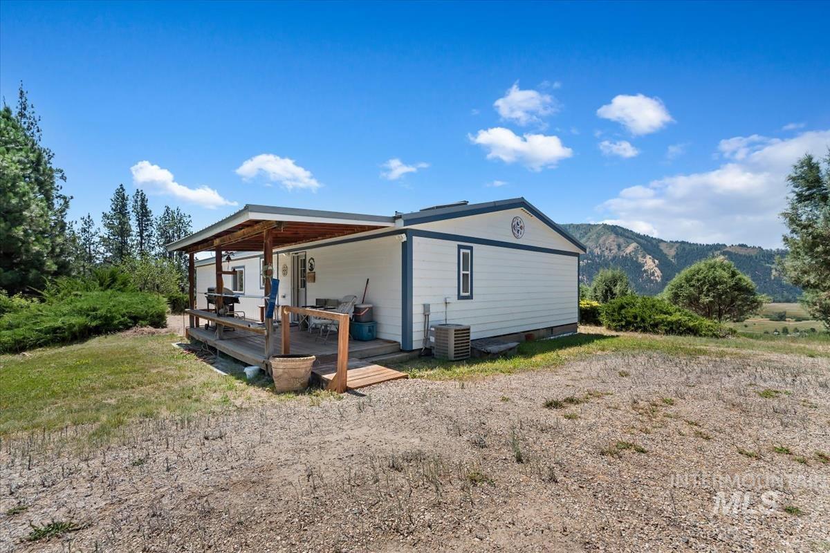 23 Woodland Dr, Garden Valley, Idaho 83622, 3 Bedrooms, 2 Bathrooms, Residential For Sale, Price $515,000, 98993647