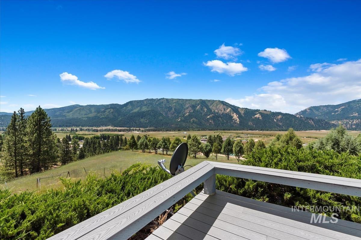23 Woodland Dr, Garden Valley, Idaho 83622, 3 Bedrooms, 2 Bathrooms, Residential For Sale, Price $499,000,MLS 98993647