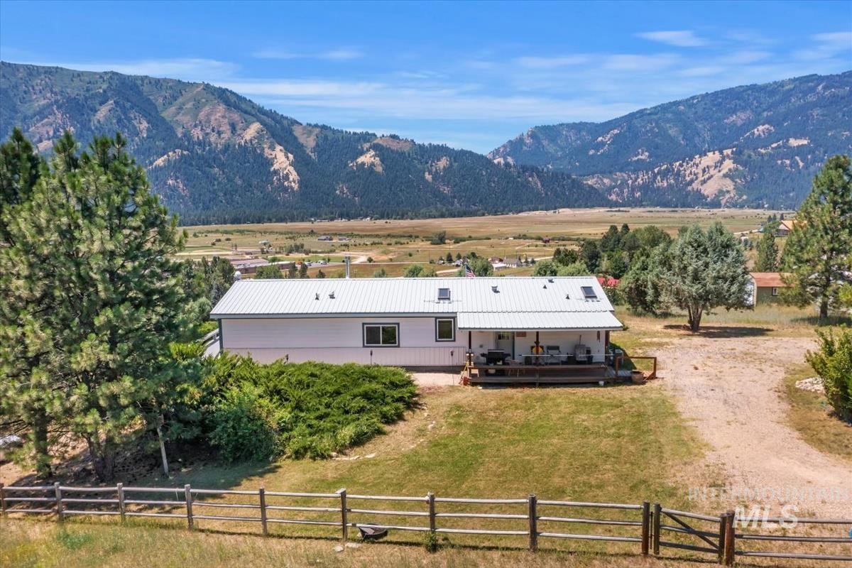 23 Woodland Dr, Garden Valley, Idaho 83622, 3 Bedrooms, 2 Bathrooms, Residential For Sale, Price $515,000, 98993647