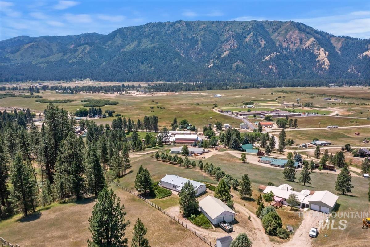 23 Woodland Dr, Garden Valley, Idaho 83622, 3 Bedrooms, 2 Bathrooms, Residential For Sale, Price $515,000, 98993647