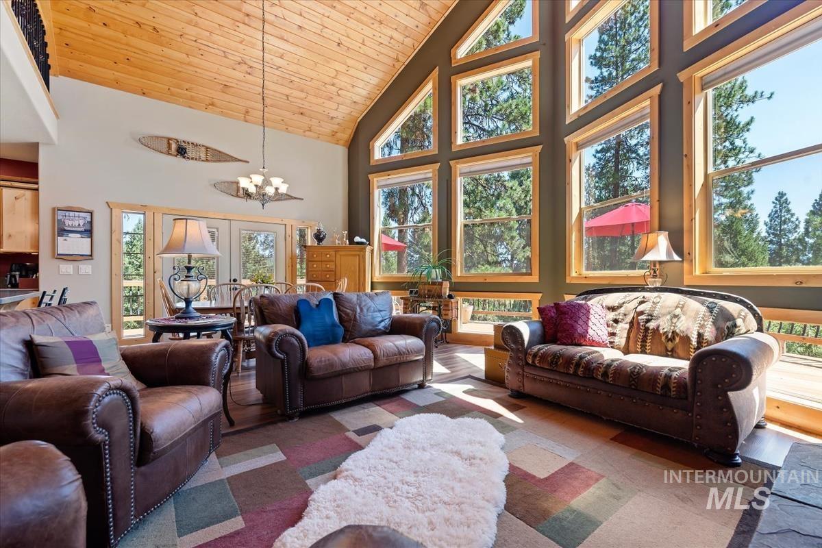 20 Shadow Rd, Garden Valley, Idaho 83622, 3 Bedrooms, 2.5 Bathrooms, Residential For Sale, Price $710,000, 98993648