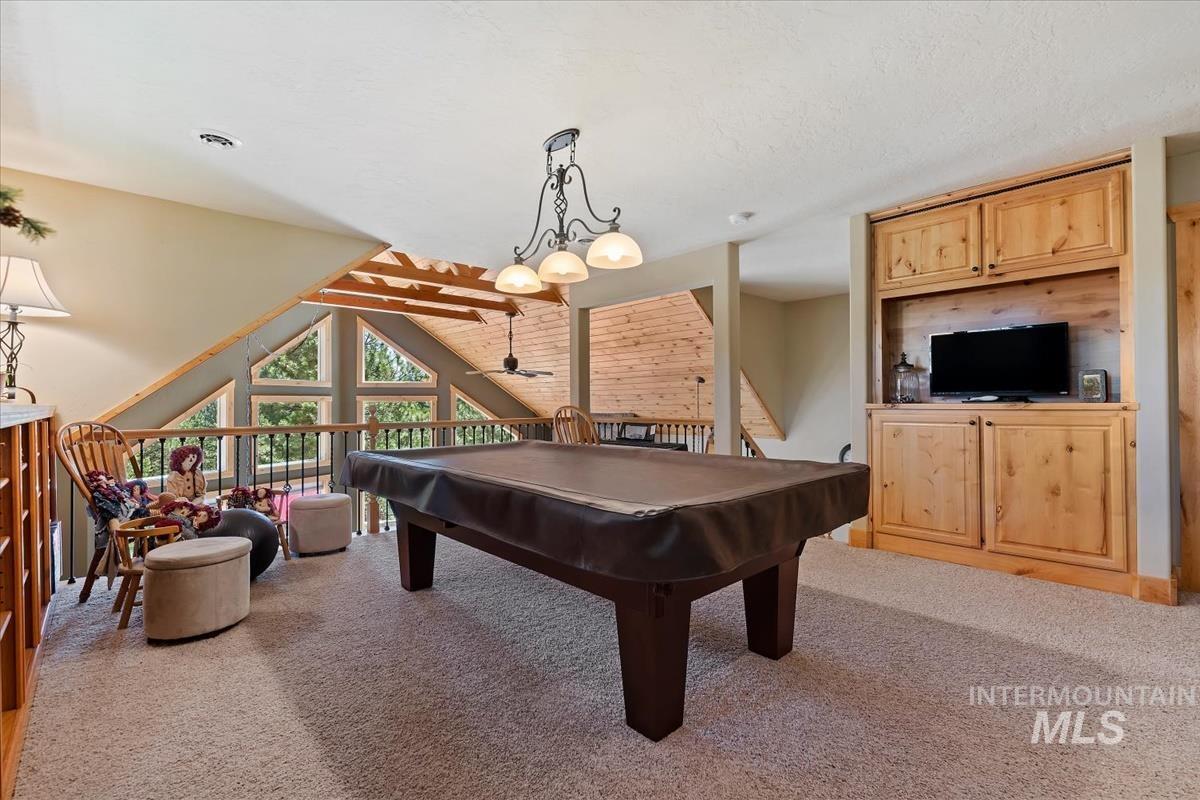 20 Shadow Rd, Garden Valley, Idaho 83622, 3 Bedrooms, 2.5 Bathrooms, Residential For Sale, Price $710,000, 98993648