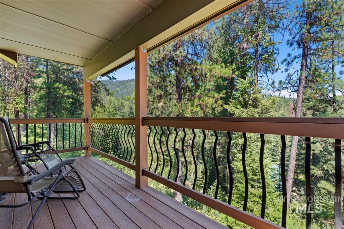 20 Shadow Rd, Garden Valley, Idaho 83622, 3 Bedrooms, 2.5 Bathrooms, Residential For Sale, Price $710,000, 98993648