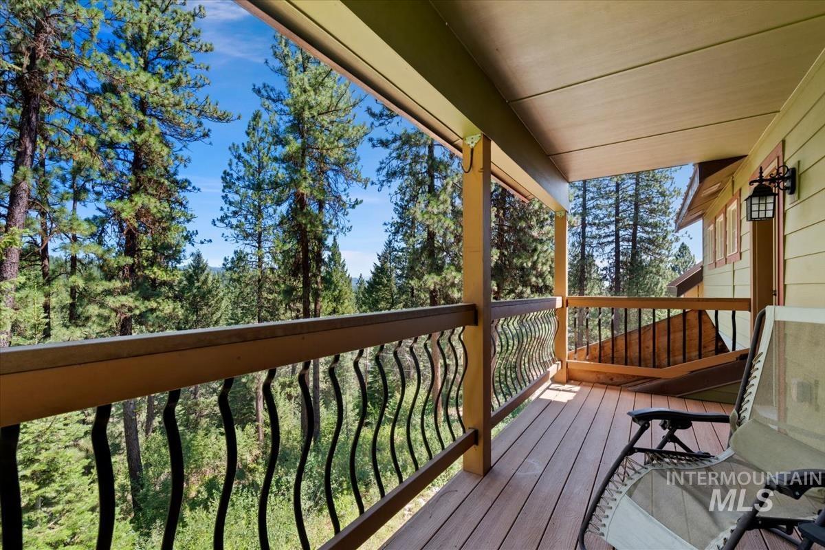 20 Shadow Rd, Garden Valley, Idaho 83622, 3 Bedrooms, 2.5 Bathrooms, Residential For Sale, Price $710,000, 98993648