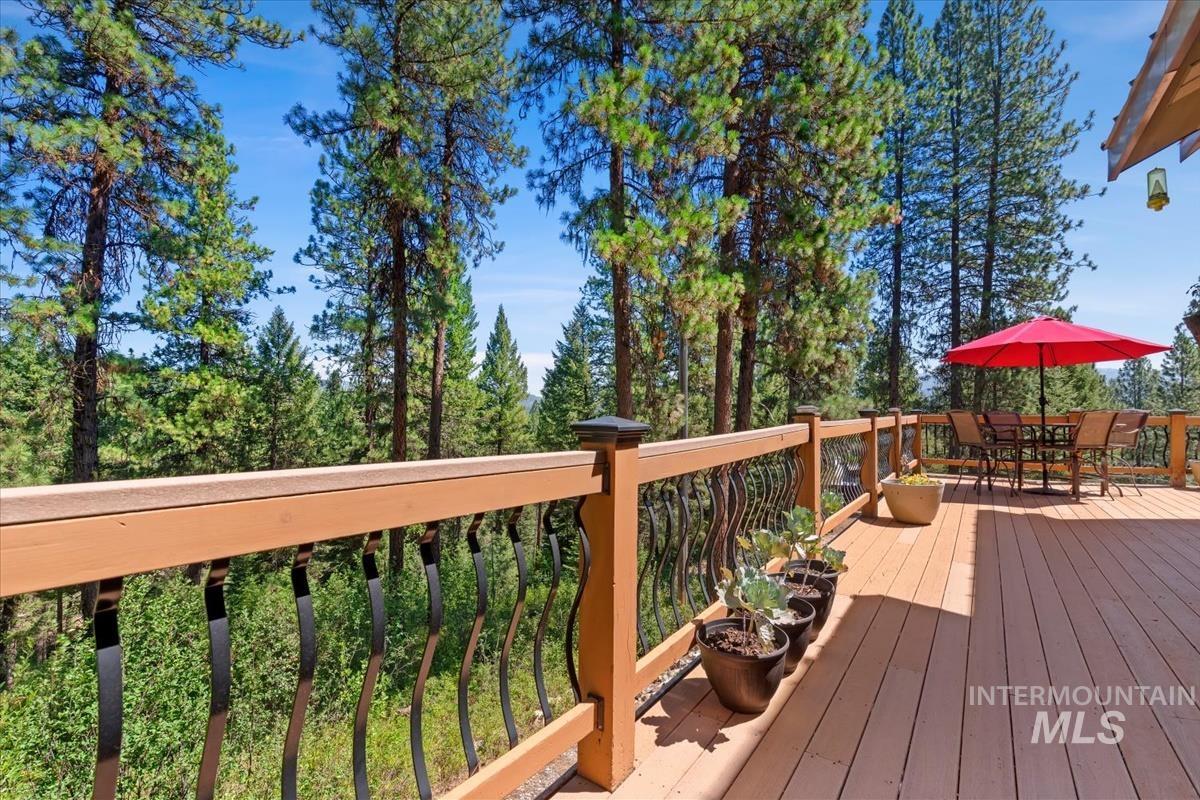 20 Shadow Rd, Garden Valley, Idaho 83622, 3 Bedrooms, 2.5 Bathrooms, Residential For Sale, Price $710,000, 98993648