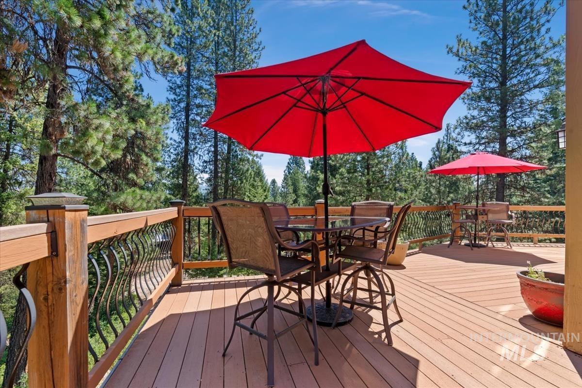20 Shadow Rd, Garden Valley, Idaho 83622, 3 Bedrooms, 2.5 Bathrooms, Residential For Sale, Price $710,000, 98993648