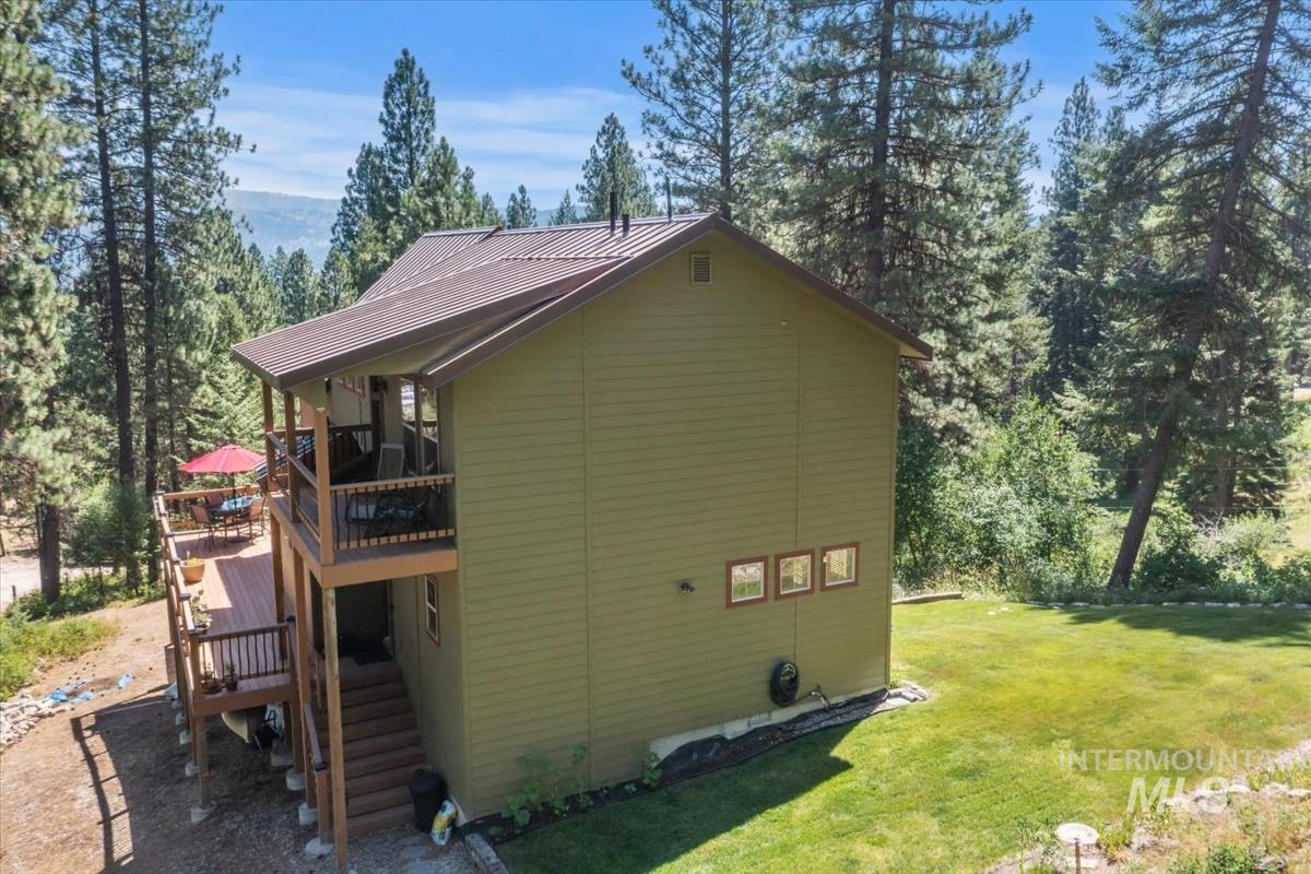 20 Shadow Rd, Garden Valley, Idaho 83622, 3 Bedrooms, 2.5 Bathrooms, Residential For Sale, Price $710,000, 98993648