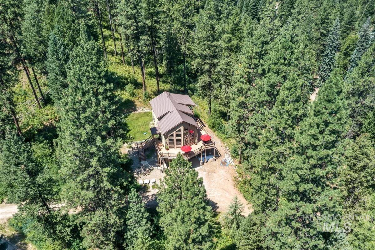 20 Shadow Rd, Garden Valley, Idaho 83622, 3 Bedrooms, 2.5 Bathrooms, Residential For Sale, Price $710,000, 98993648