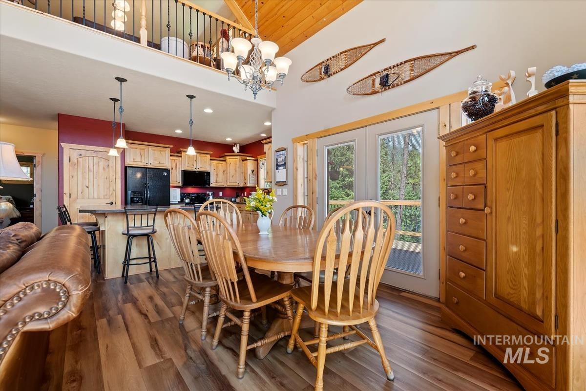 20 Shadow Rd, Garden Valley, Idaho 83622, 3 Bedrooms, 2.5 Bathrooms, Residential For Sale, Price $710,000, 98993648
