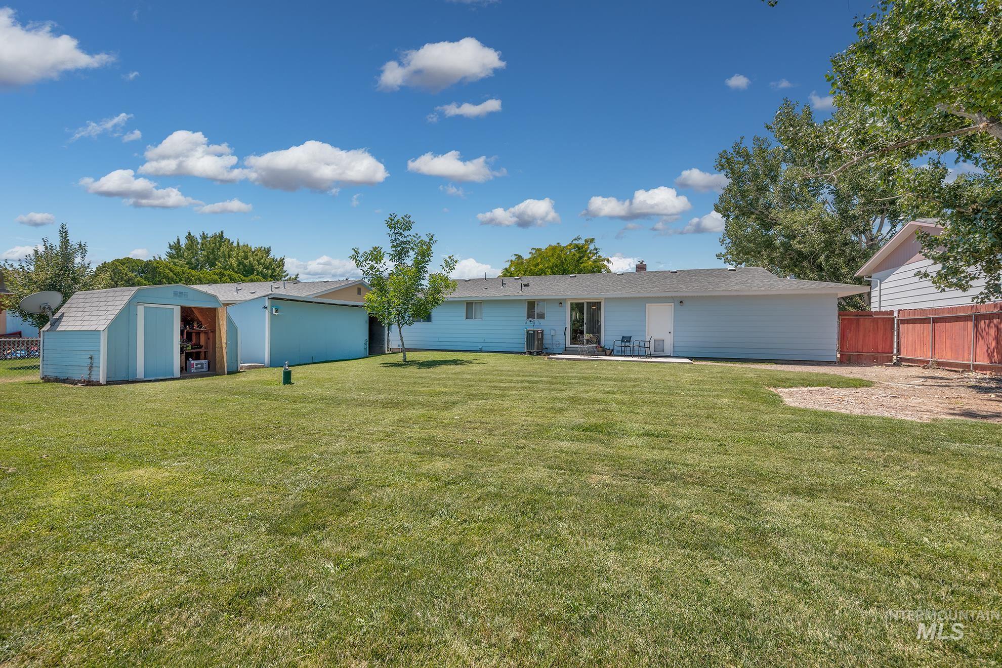 480 NW 16th St, Ontario, Oregon 97914, 3 Bedrooms, 2 Bathrooms, Residential For Sale, Price $285,900, 98993649