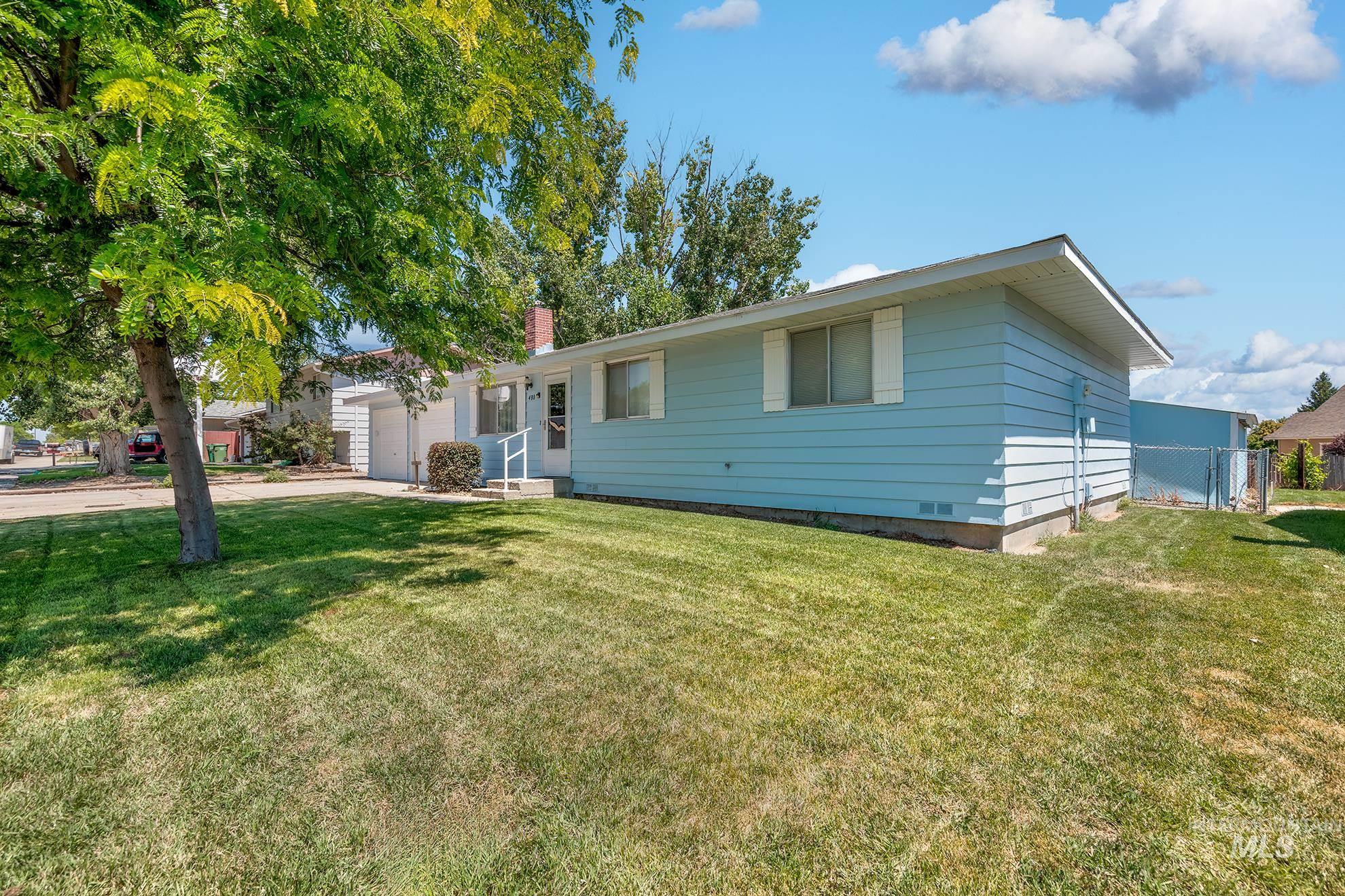 480 NW 16th St, Ontario, Oregon 97914, 3 Bedrooms, 2 Bathrooms, Residential For Sale, Price $285,900, 98993649